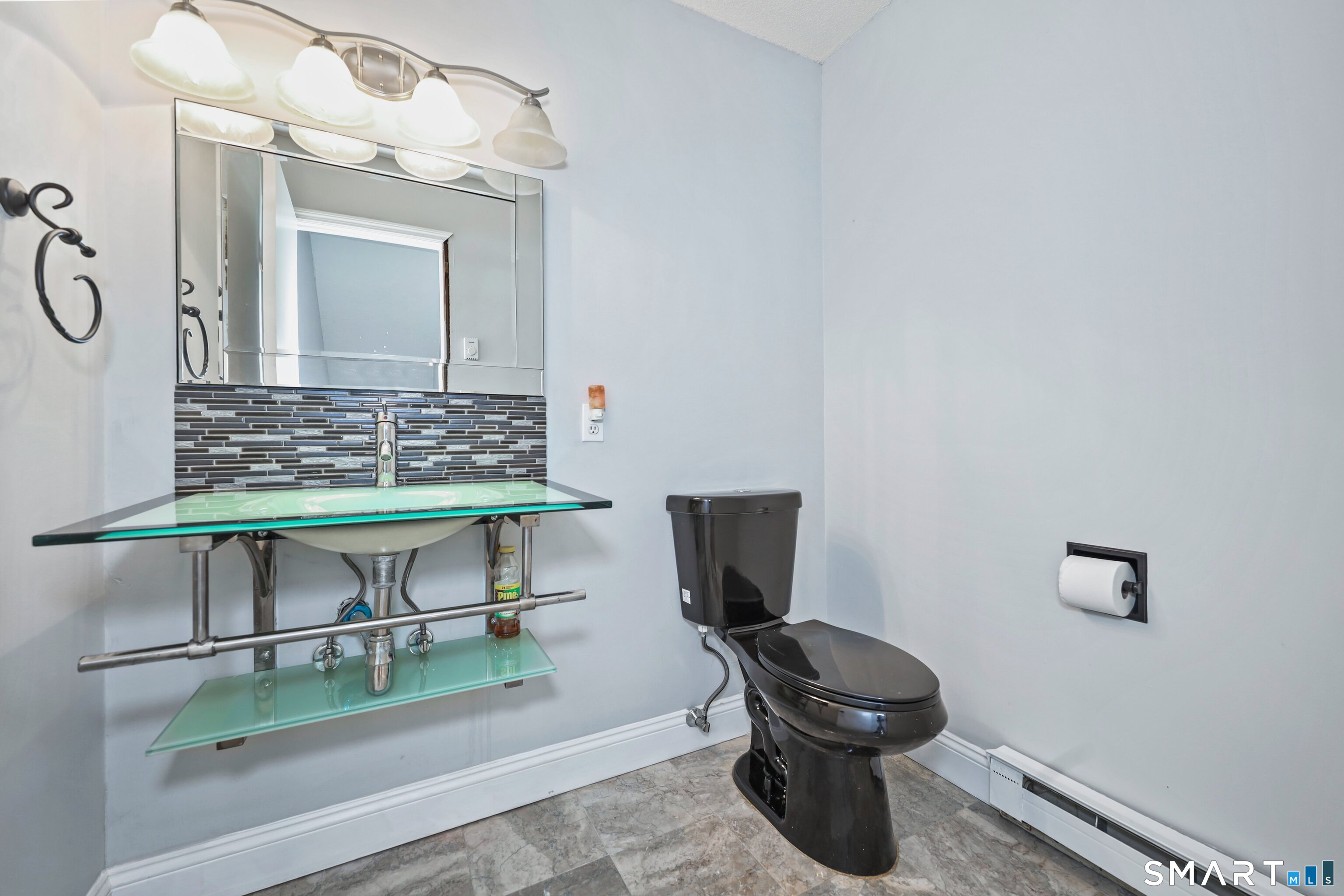 925 Oronoke Road 11D