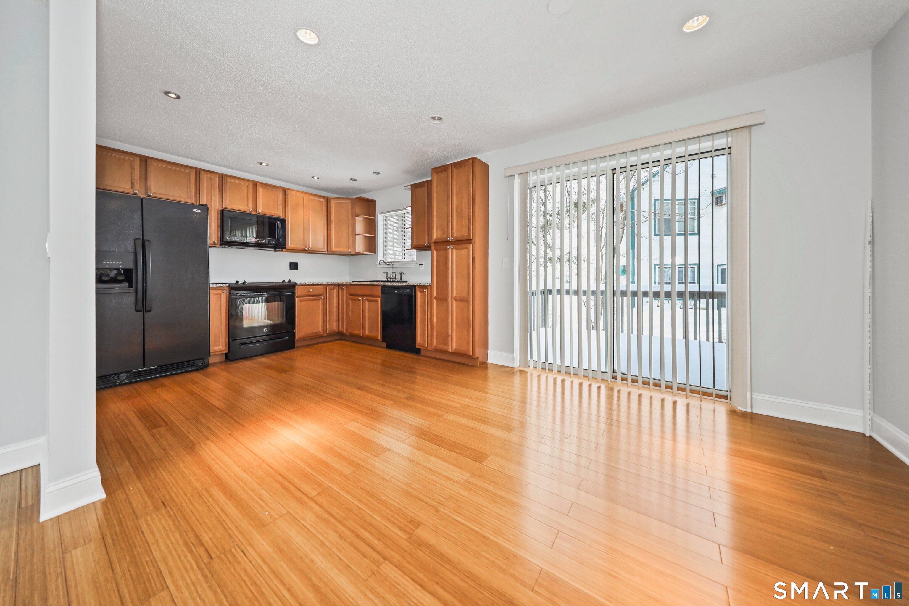 925 Oronoke Road 11D