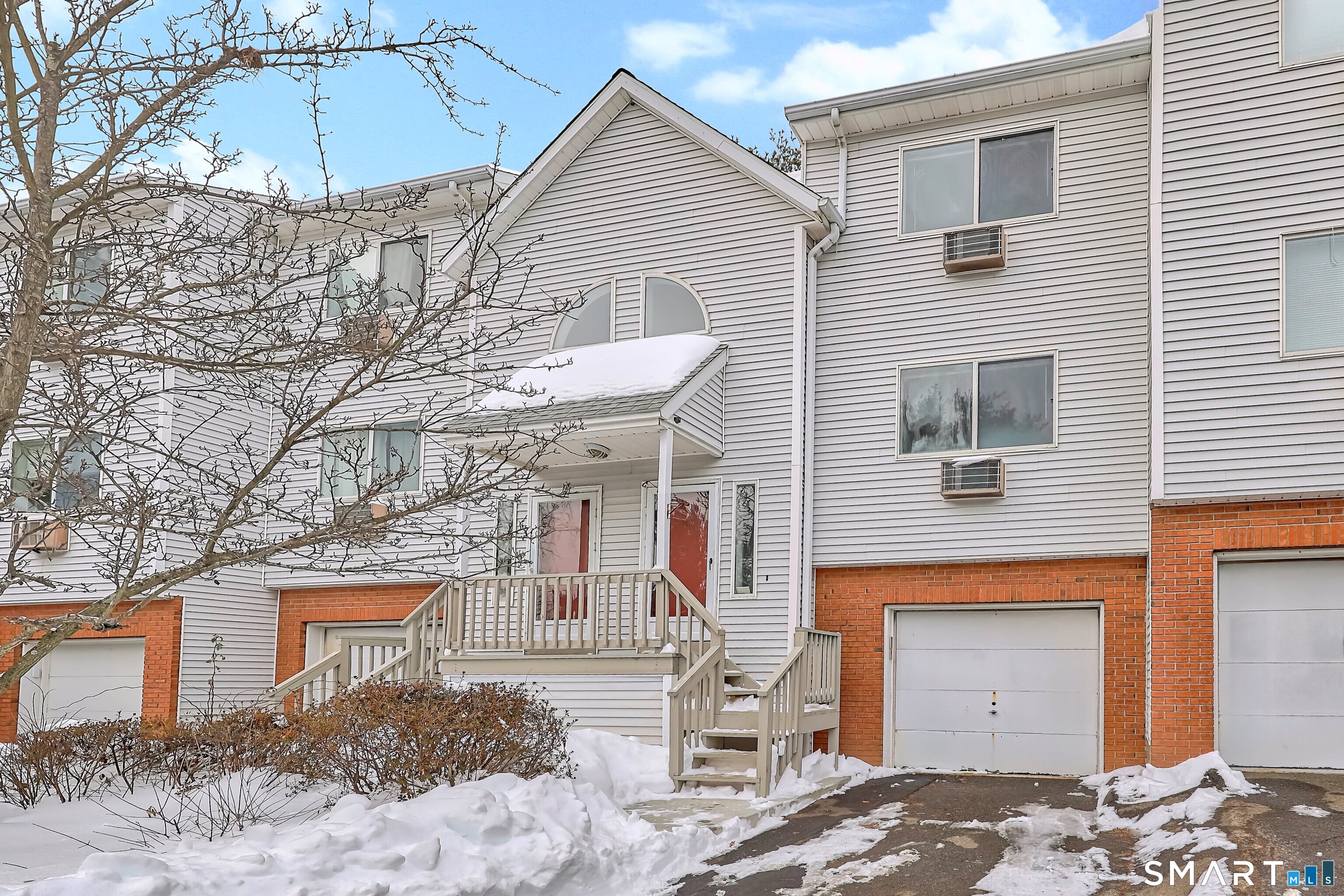 925 Oronoke Road 11D