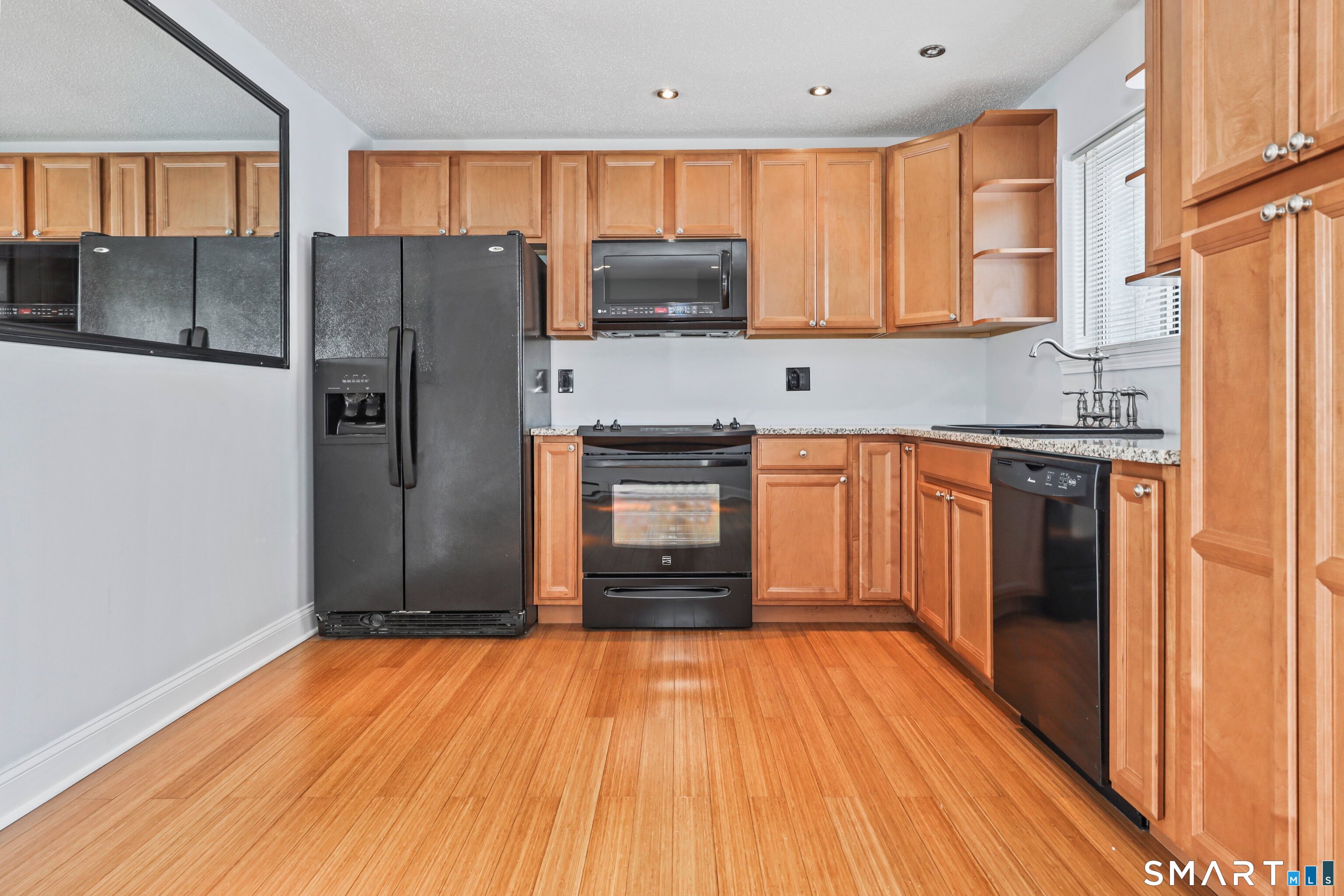 925 Oronoke Road 11D