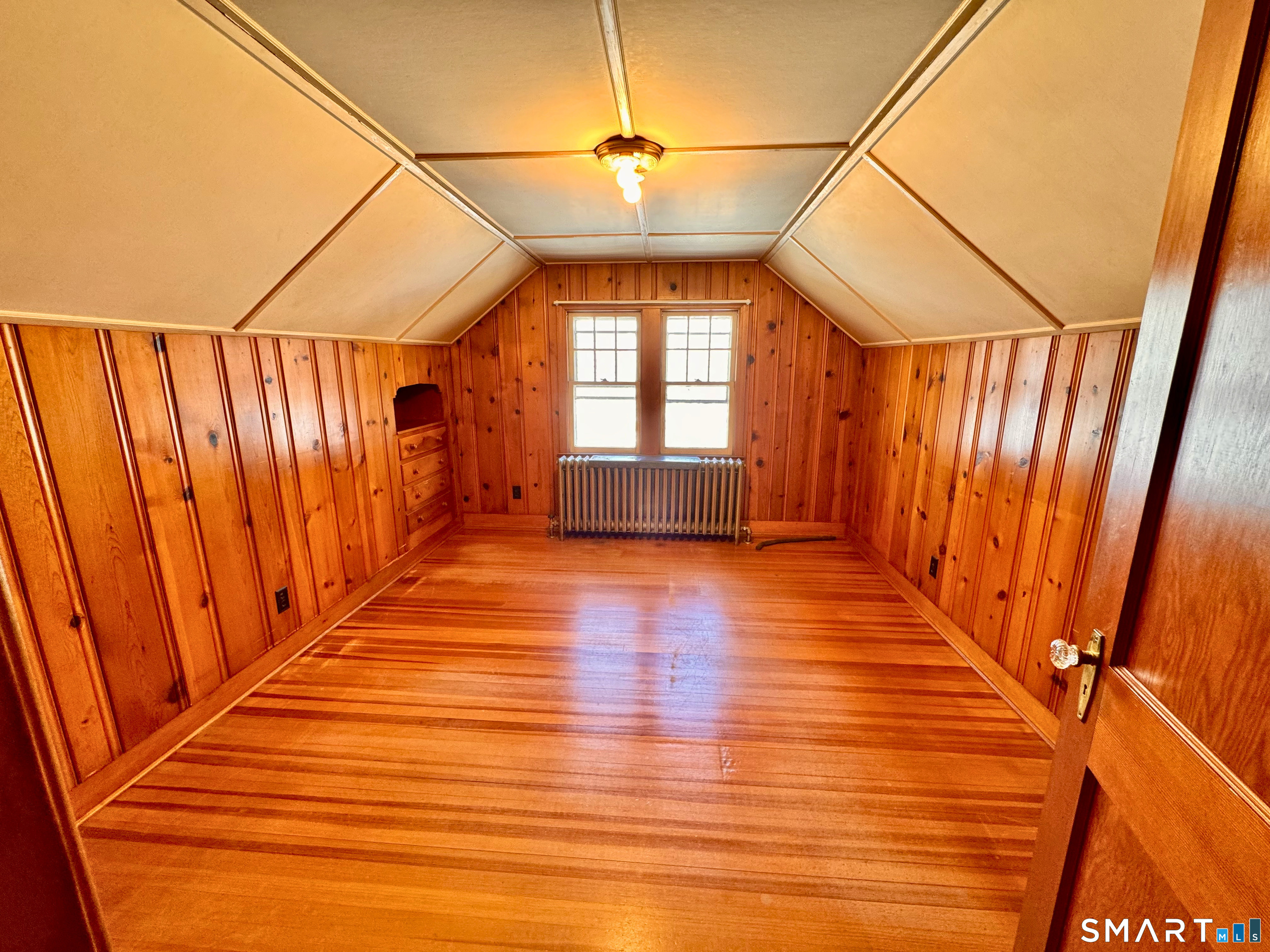 406 Oakwood Avenue
