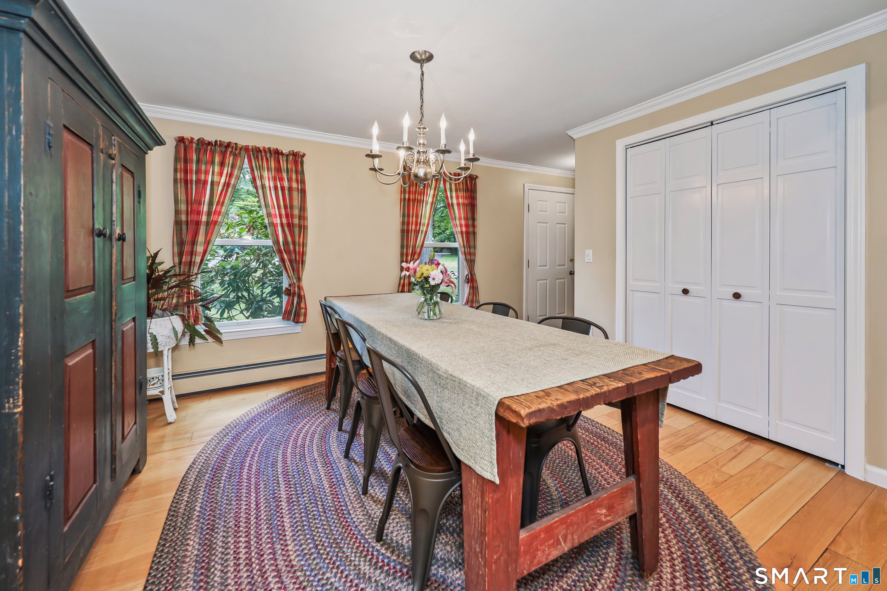 2 Meadowside Drive