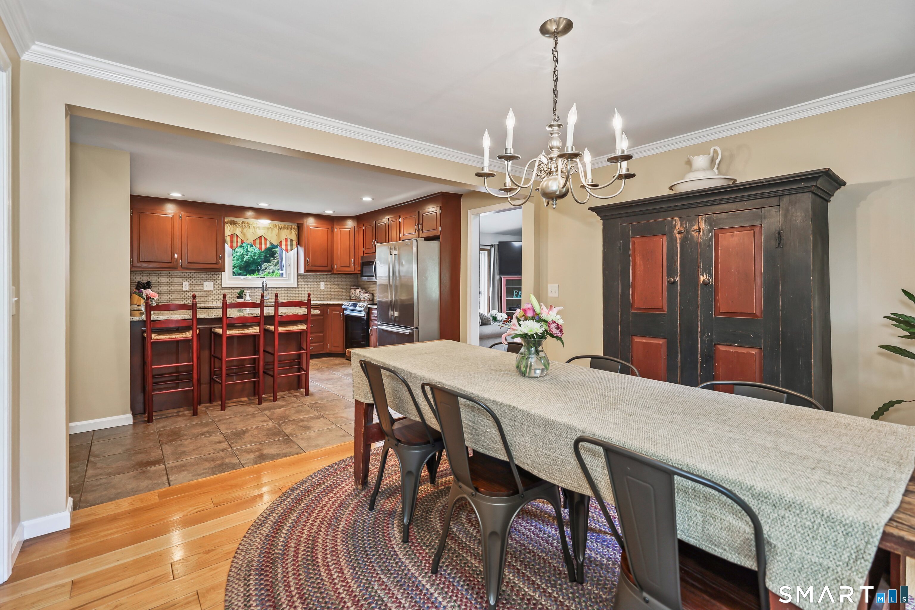 2 Meadowside Drive