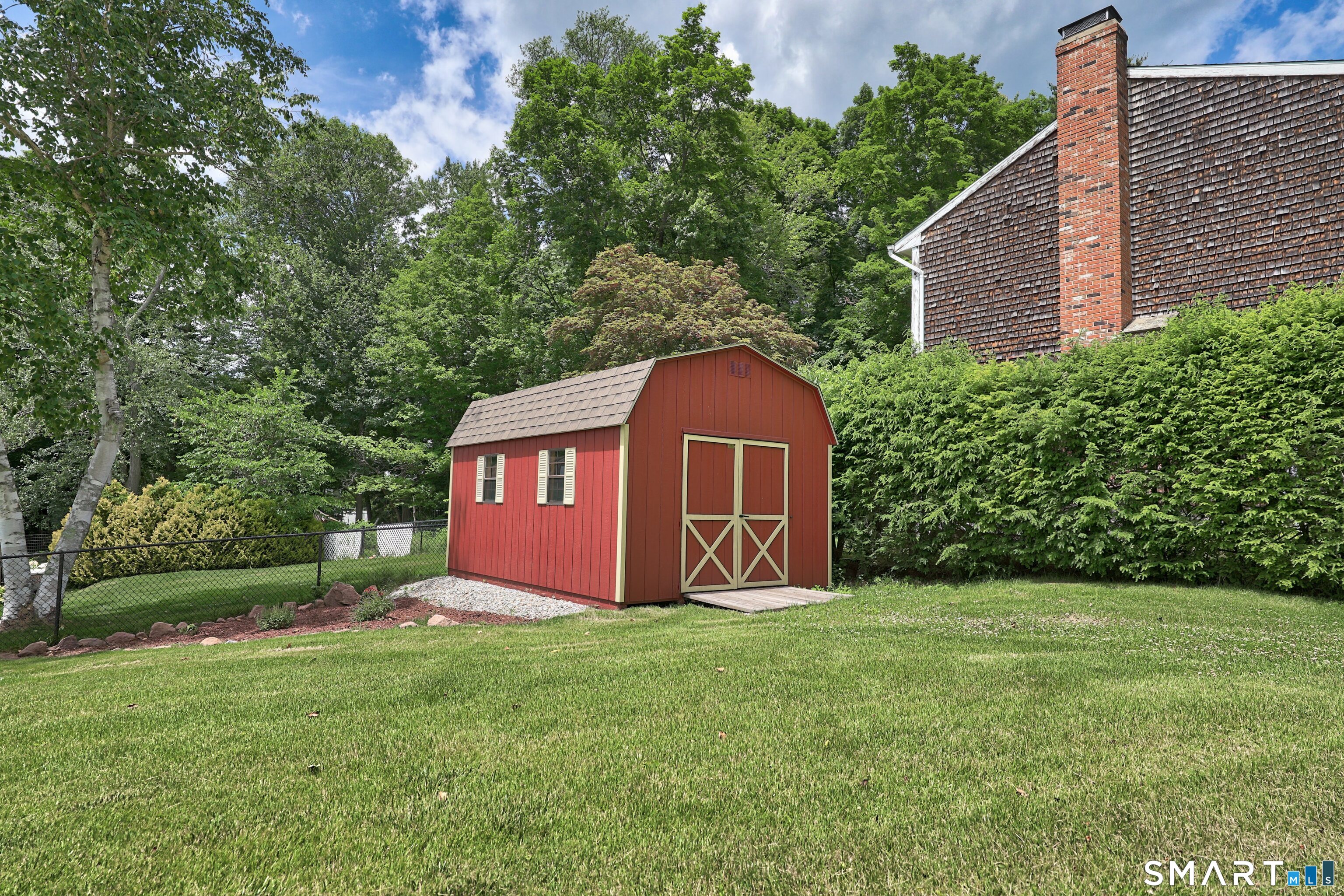 2 Meadowside Drive