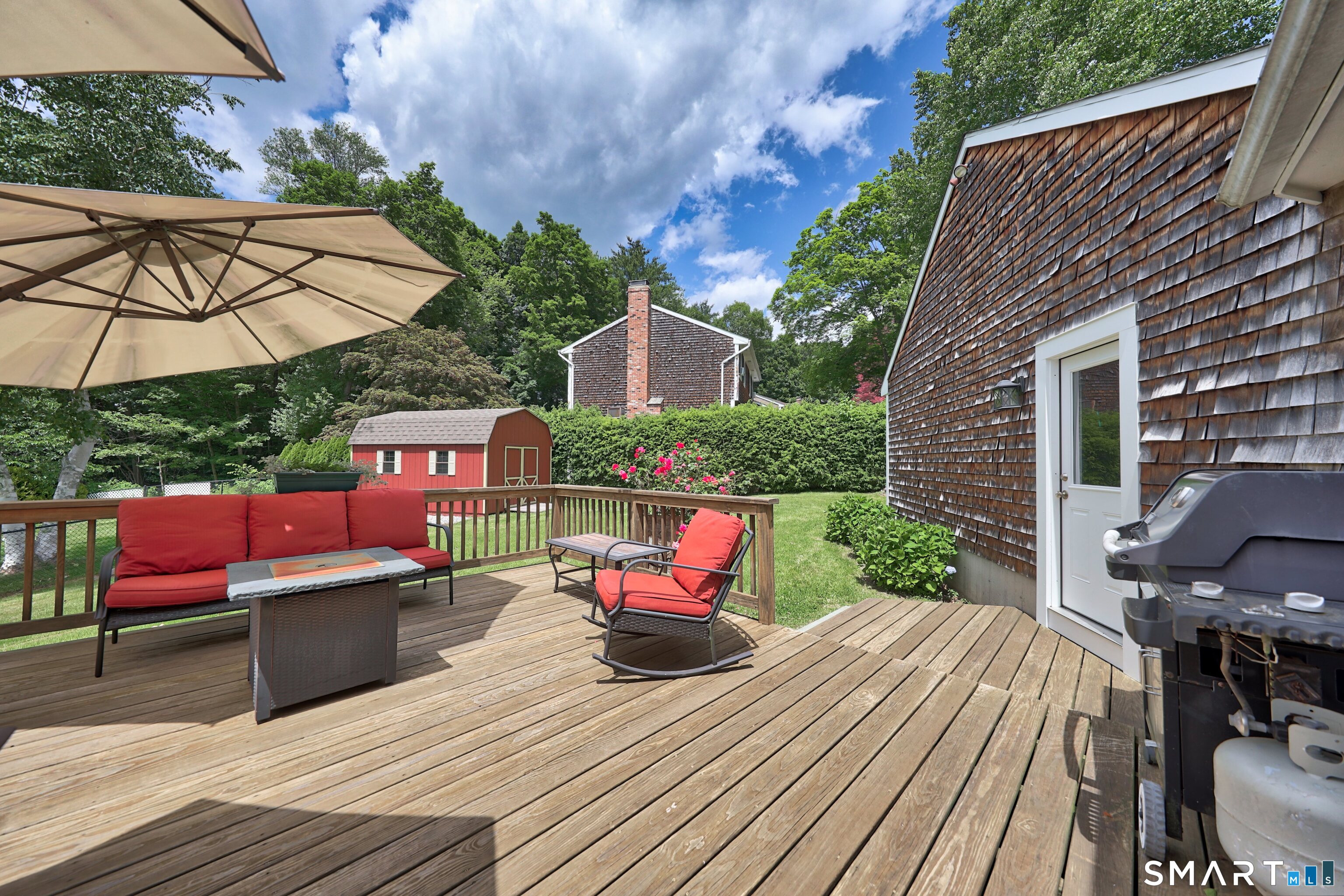 2 Meadowside Drive