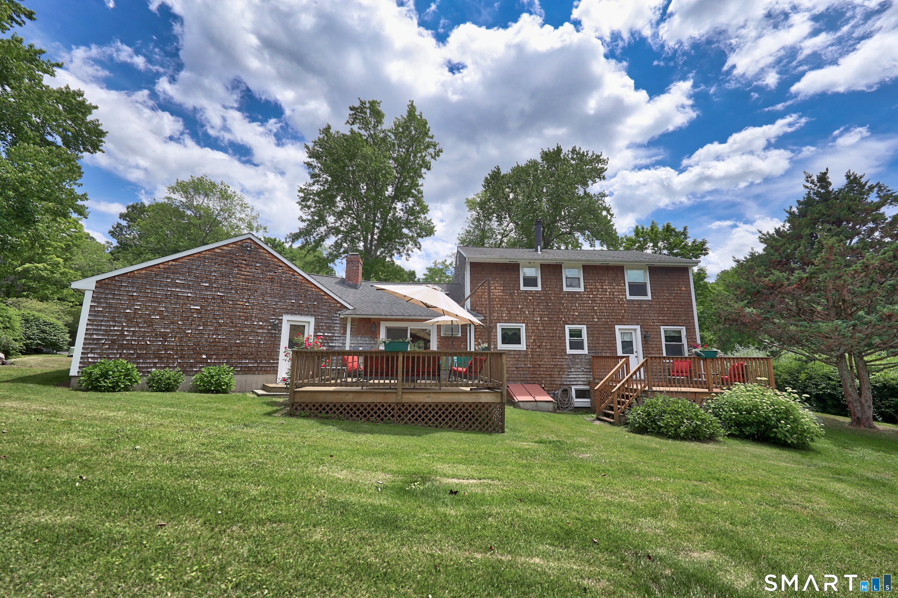 2 Meadowside Drive