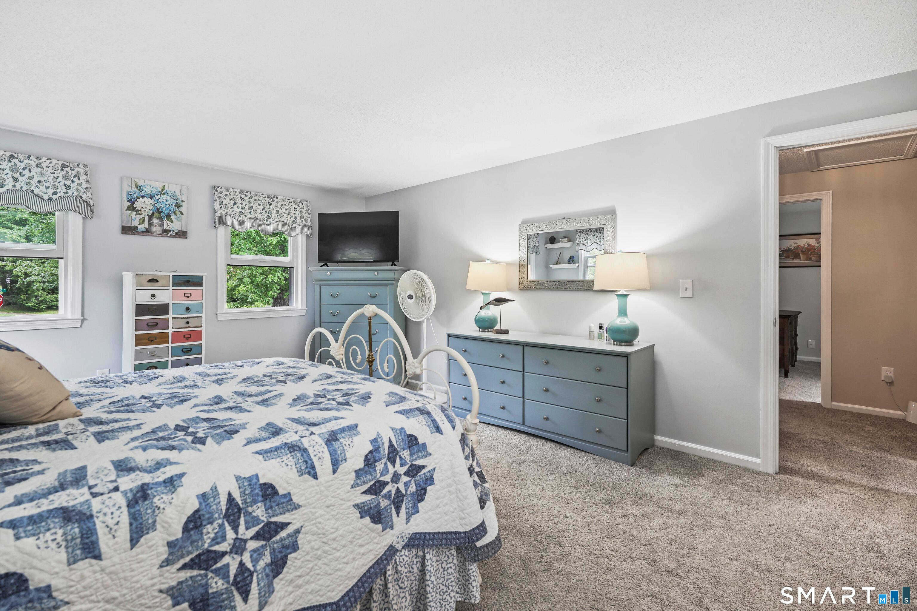 2 Meadowside Drive