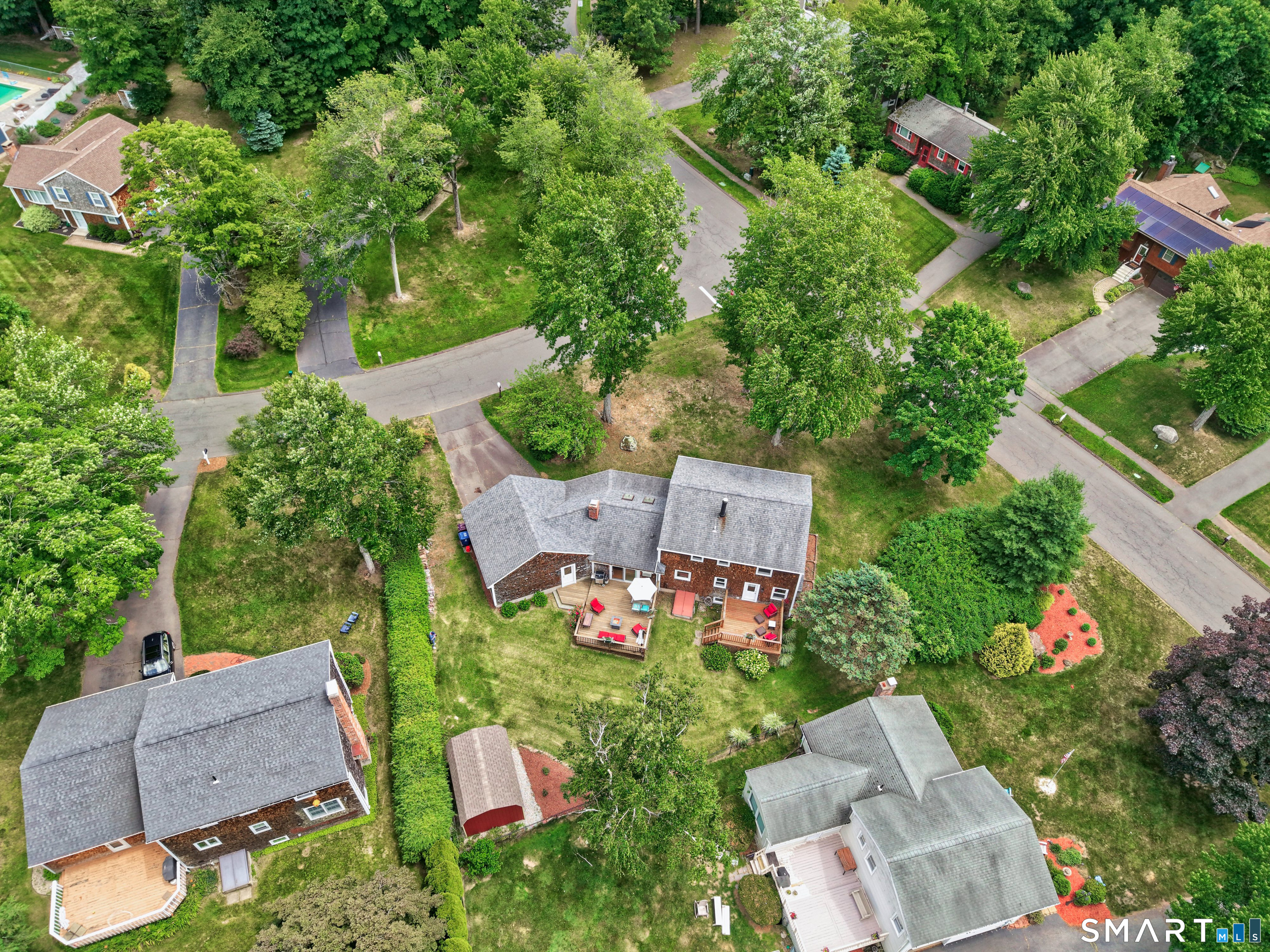 2 Meadowside Drive