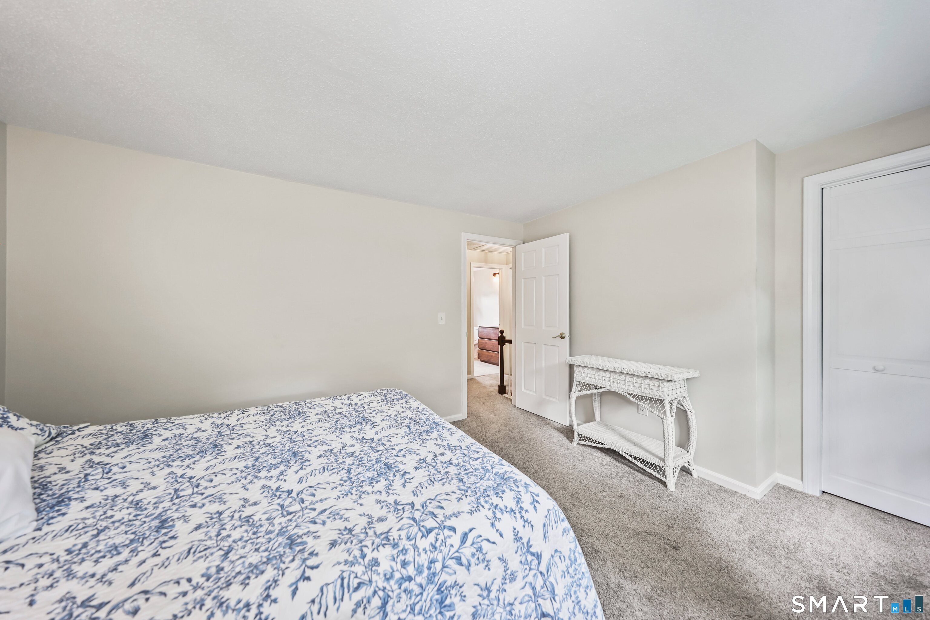 2 Meadowside Drive