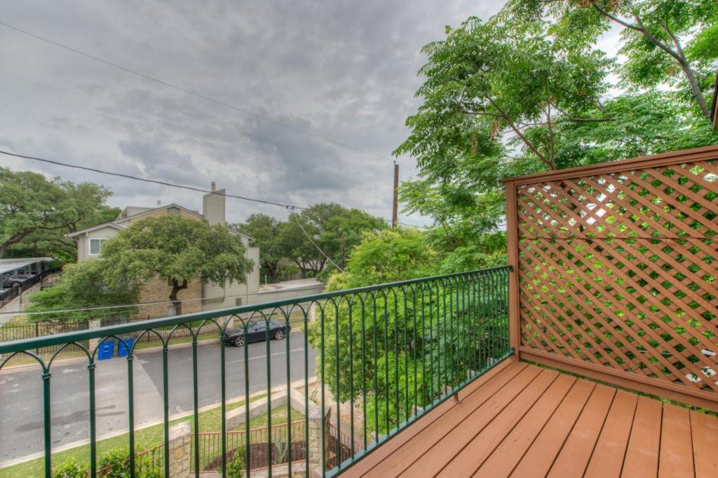 605 Peacock LN # C