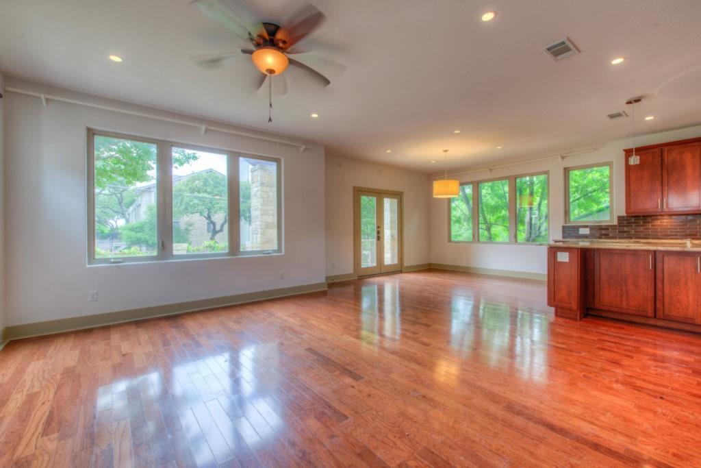 605 Peacock LN # C