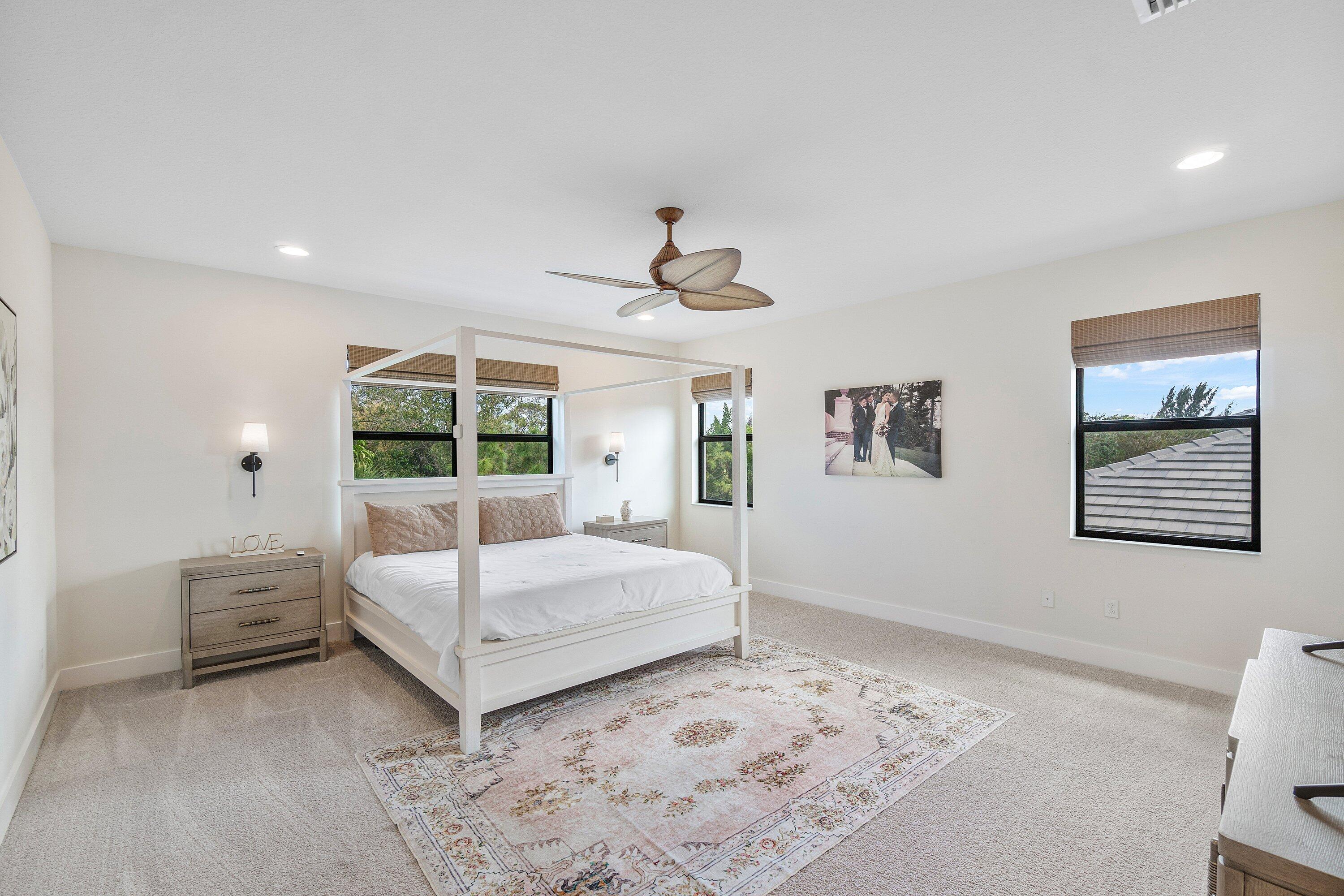 7296 Estero ()