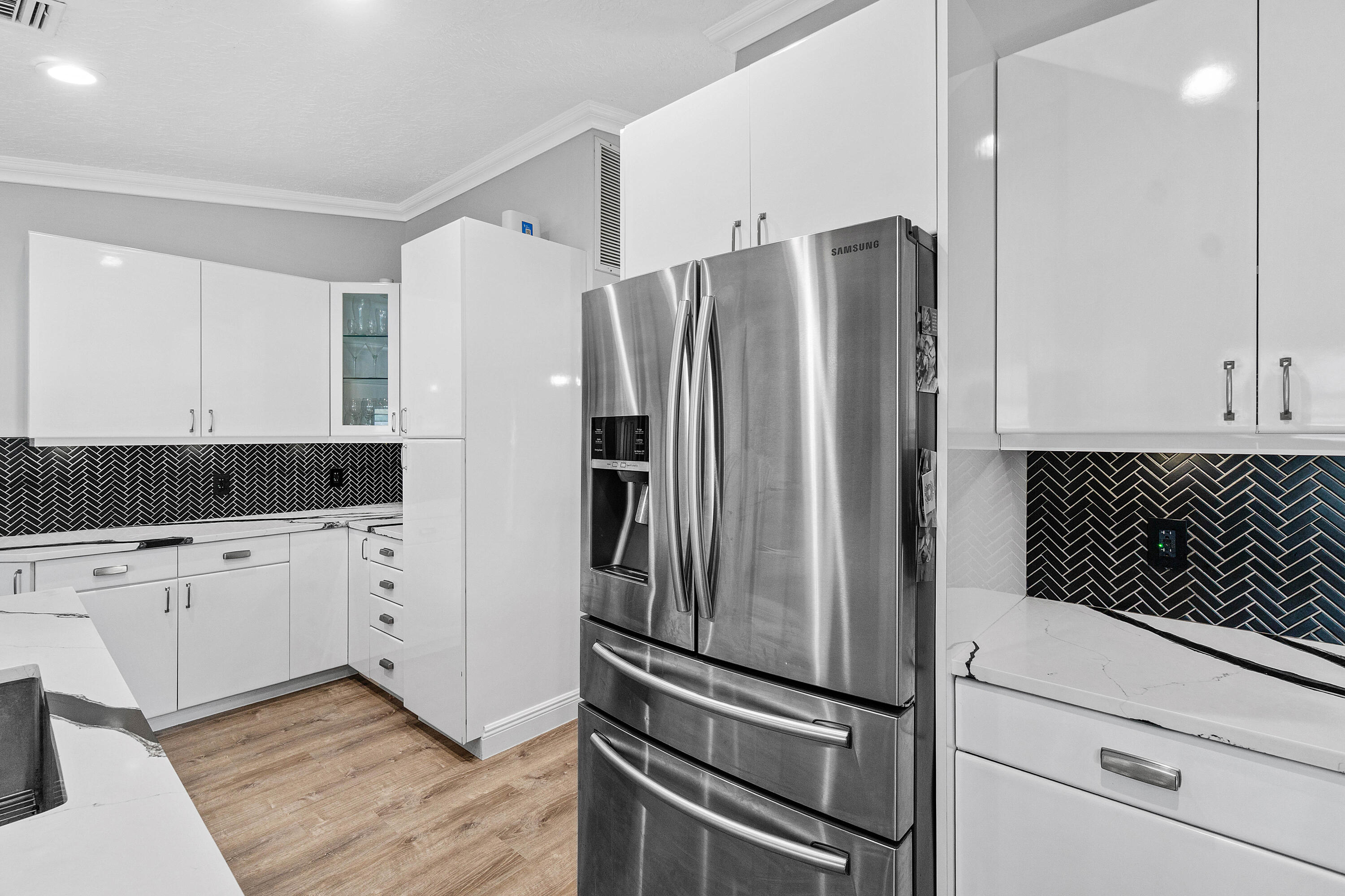 6992 W Calle Del Paz W