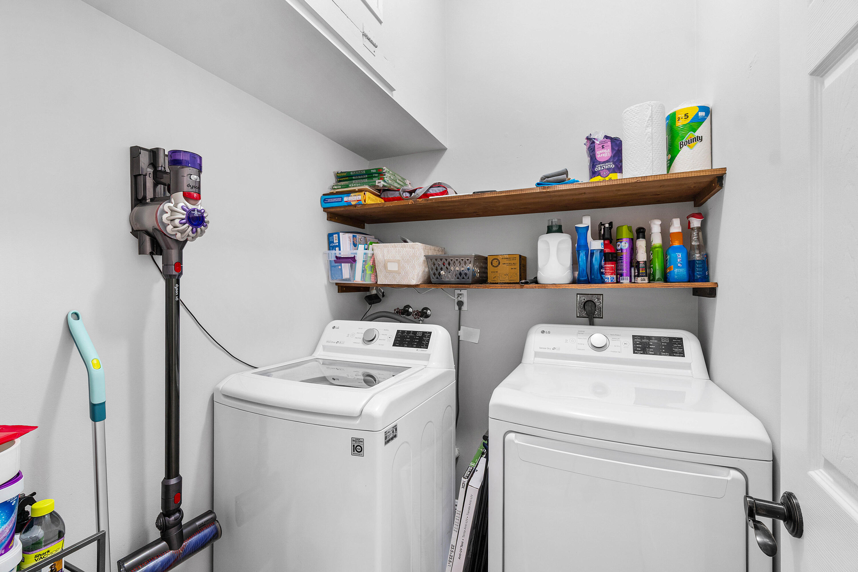 6992 W Calle Del Paz W