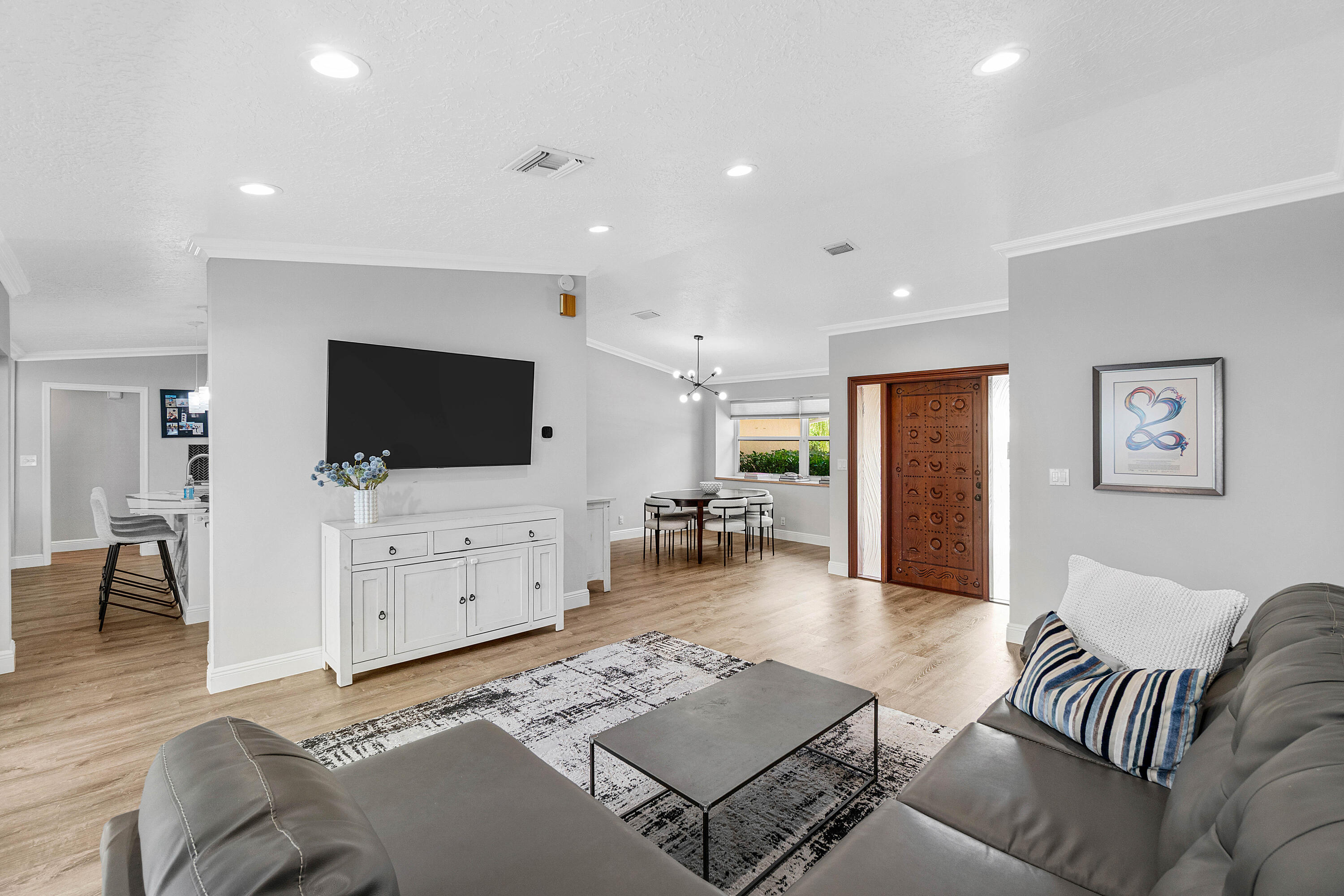 6992 W Calle Del Paz W