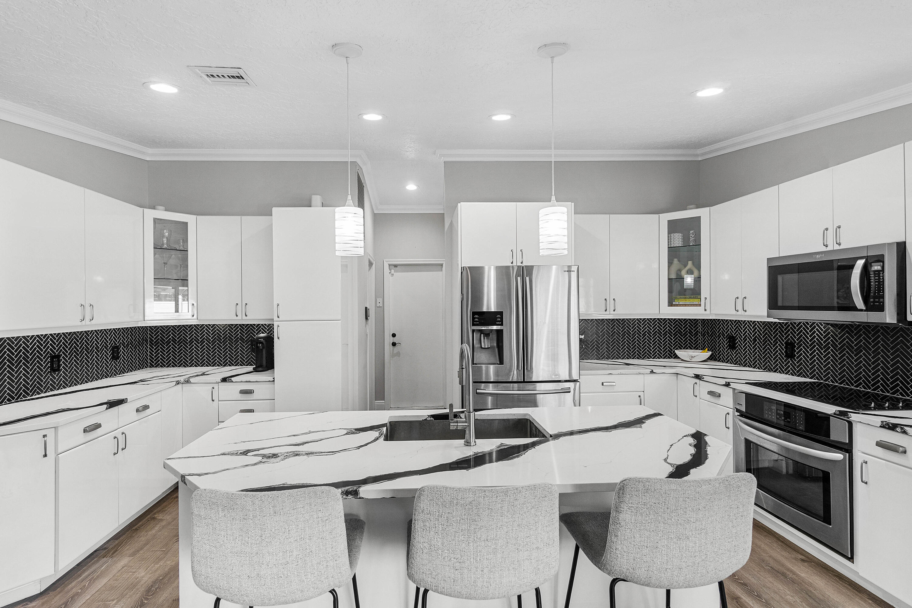 6992 W Calle Del Paz W