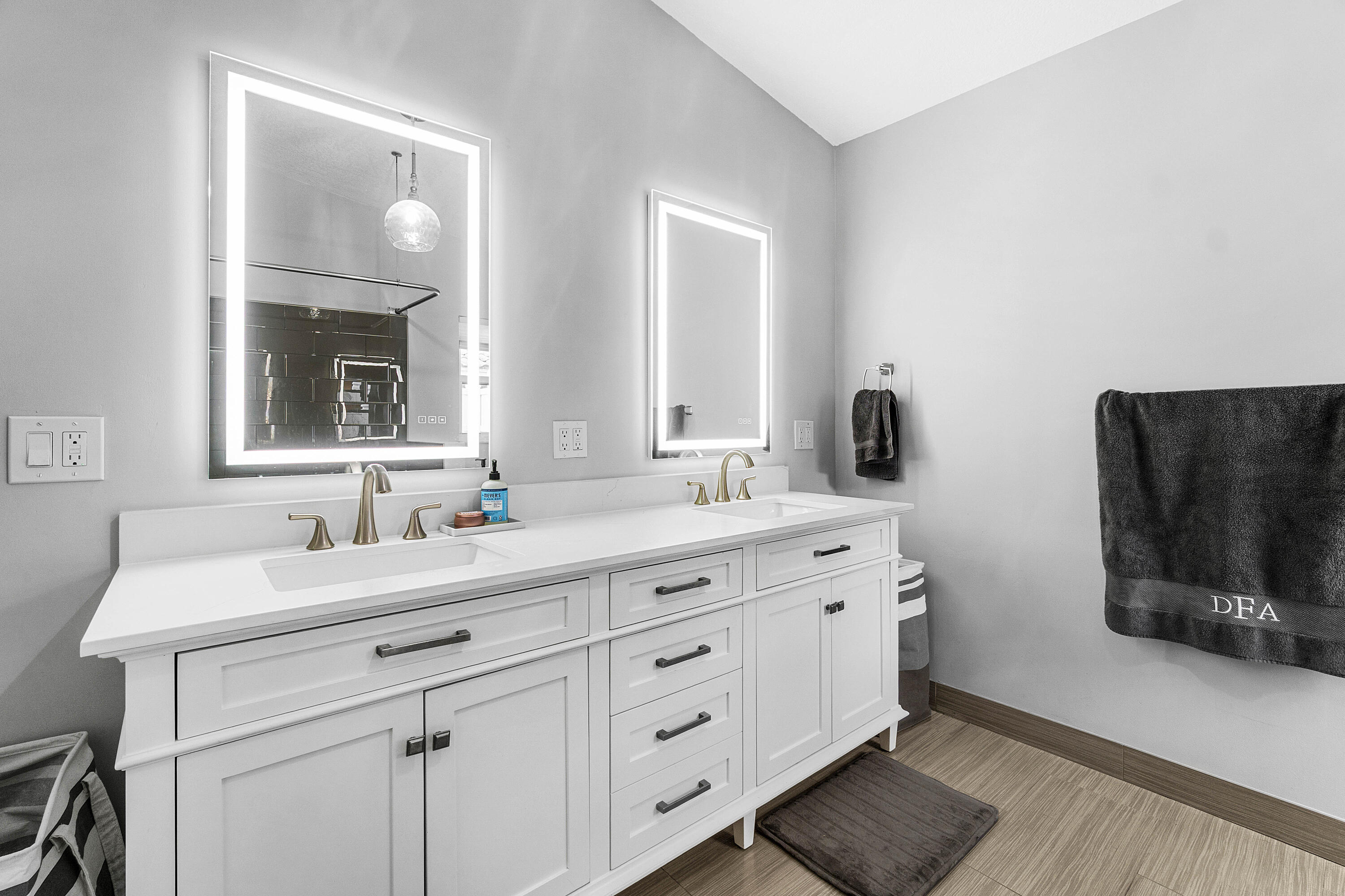 6992 W Calle Del Paz W