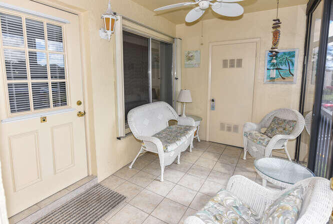 305 Knotty Pine
