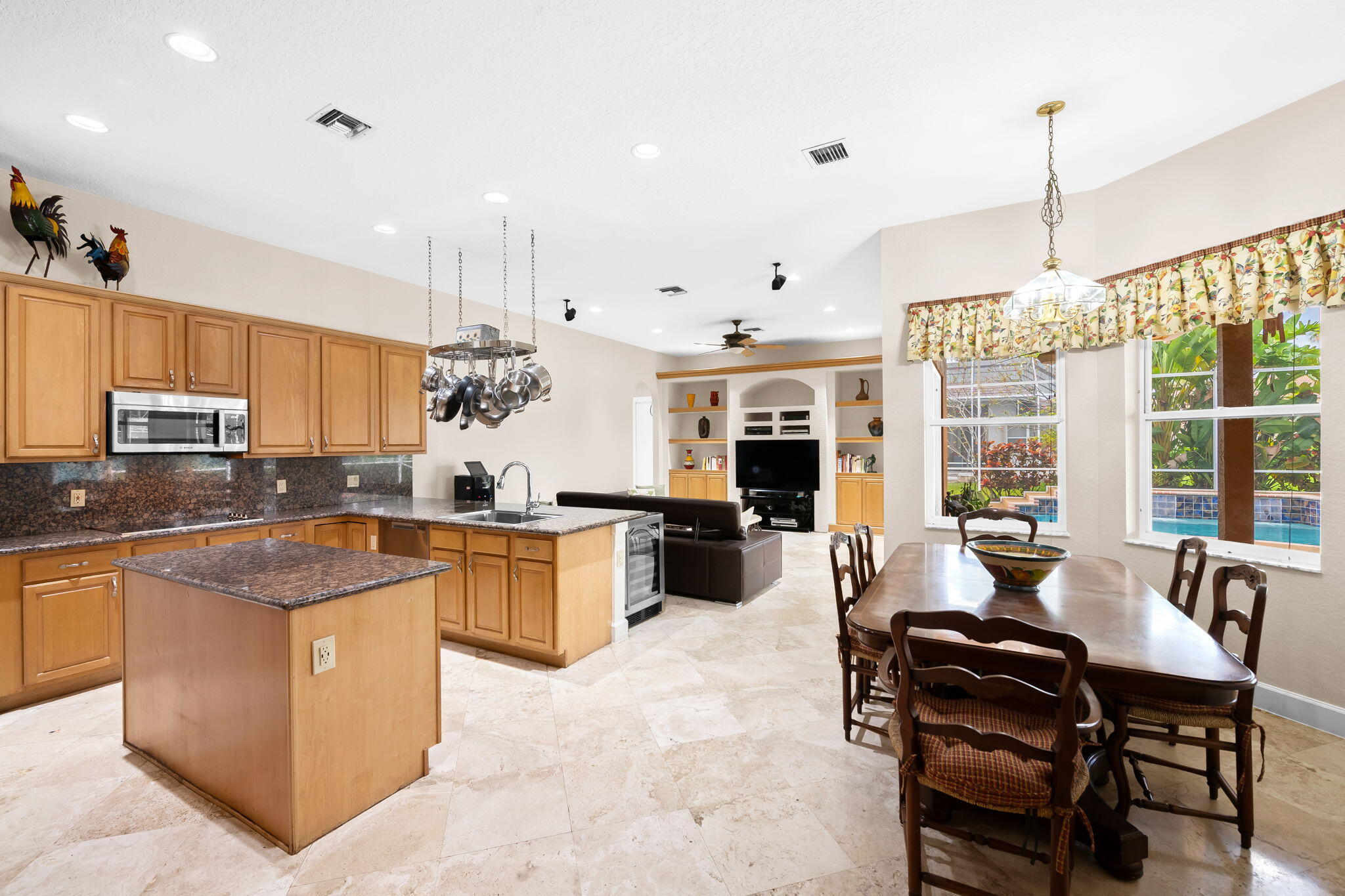 21305 Rock Ridge Dr