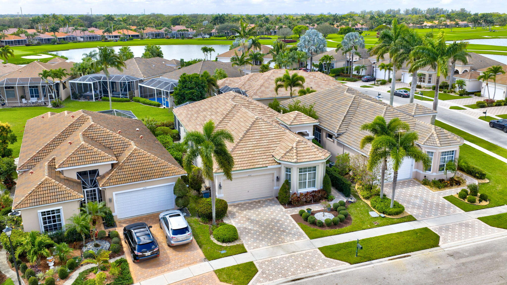 6787 Fairway Lakes Dr