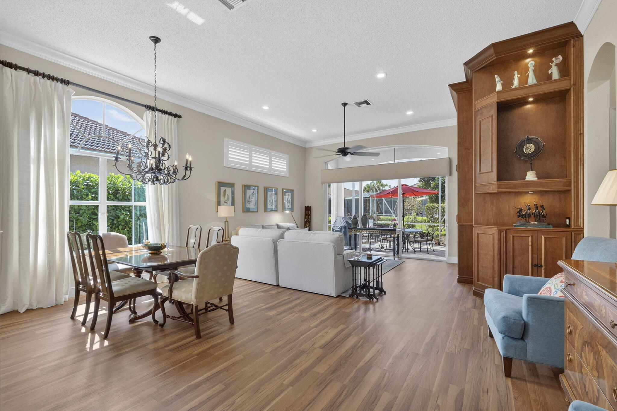 6787 Fairway Lakes Dr