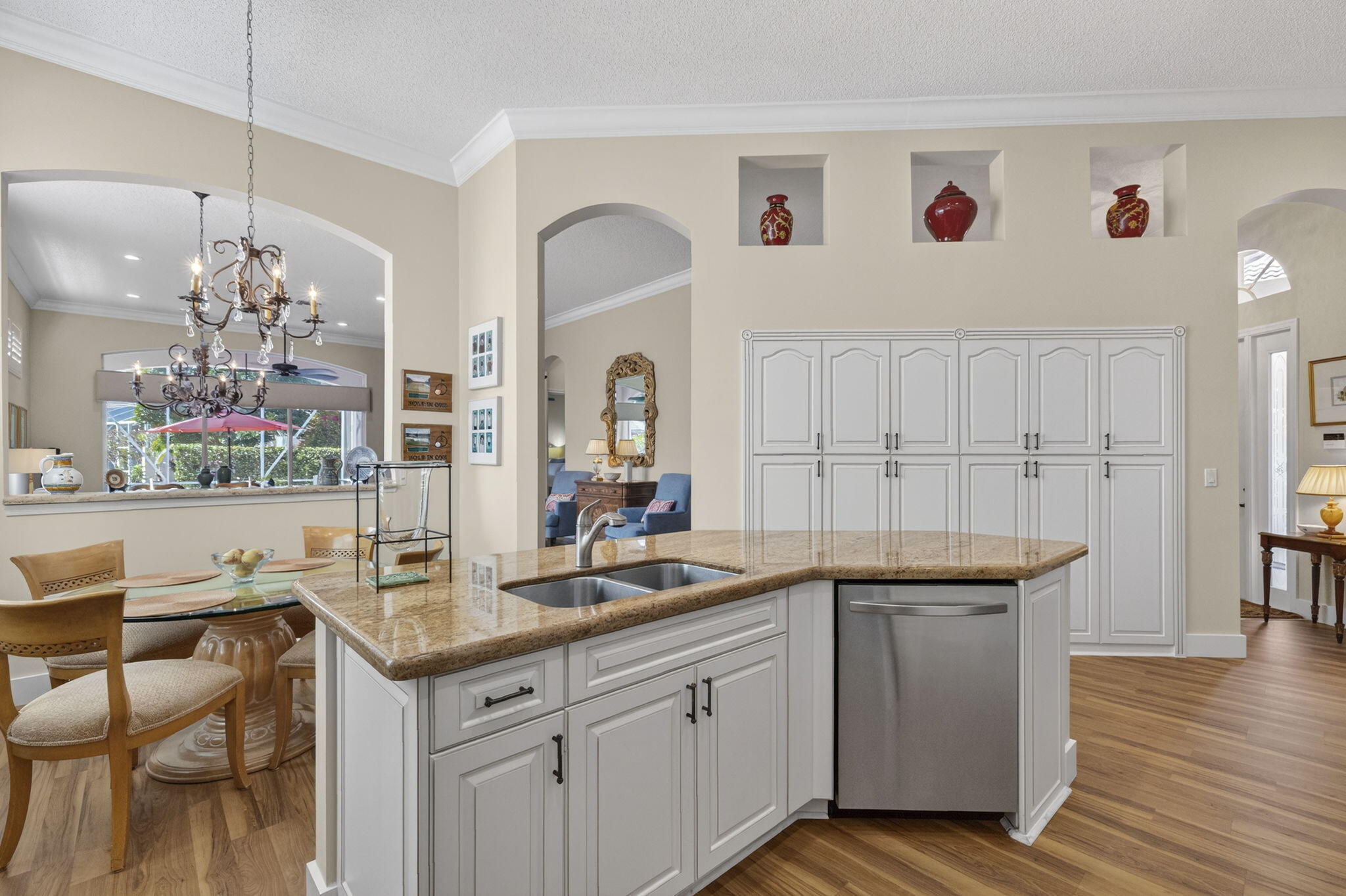 6787 Fairway Lakes Dr