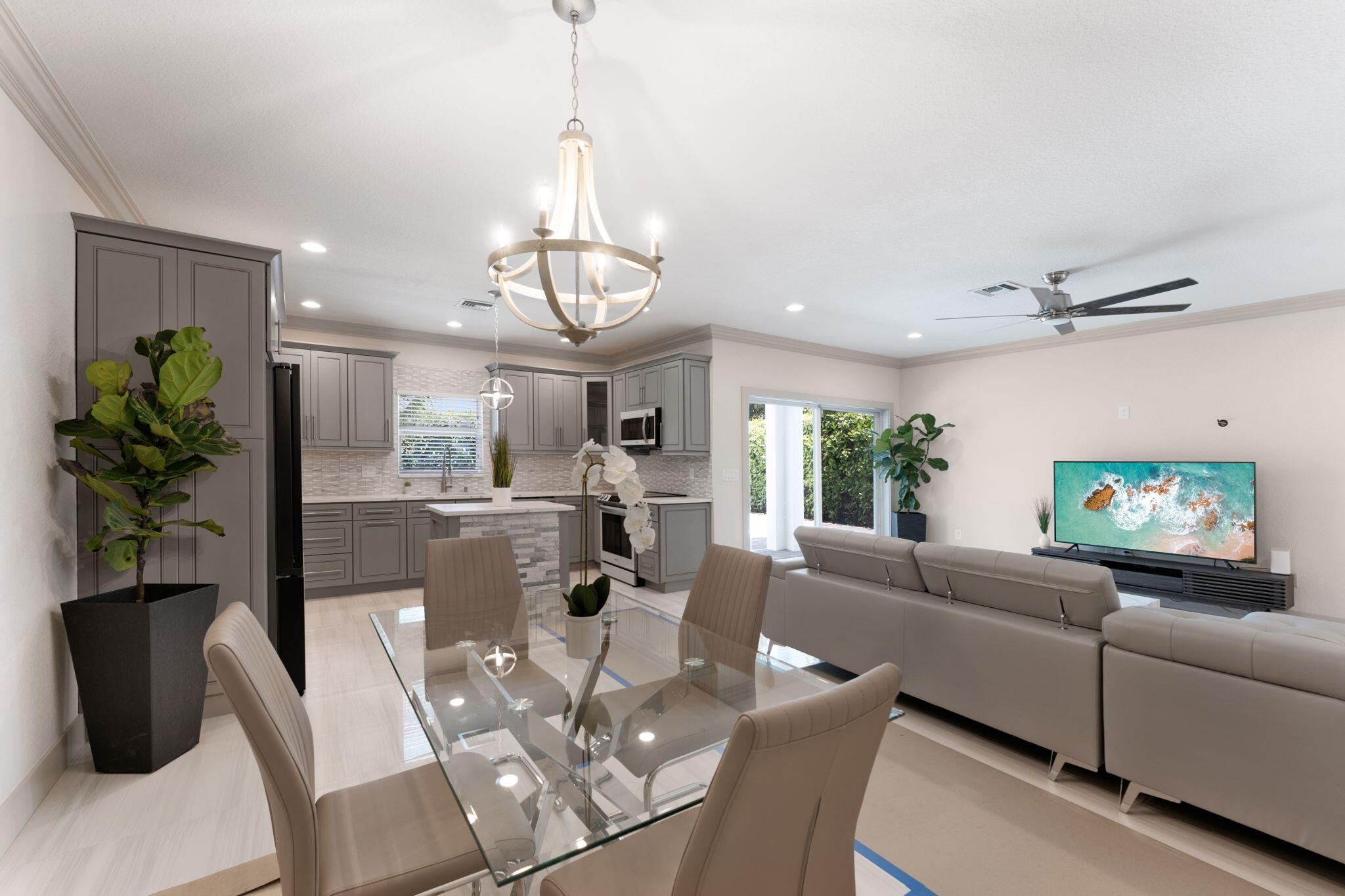 522 Lucky Lane