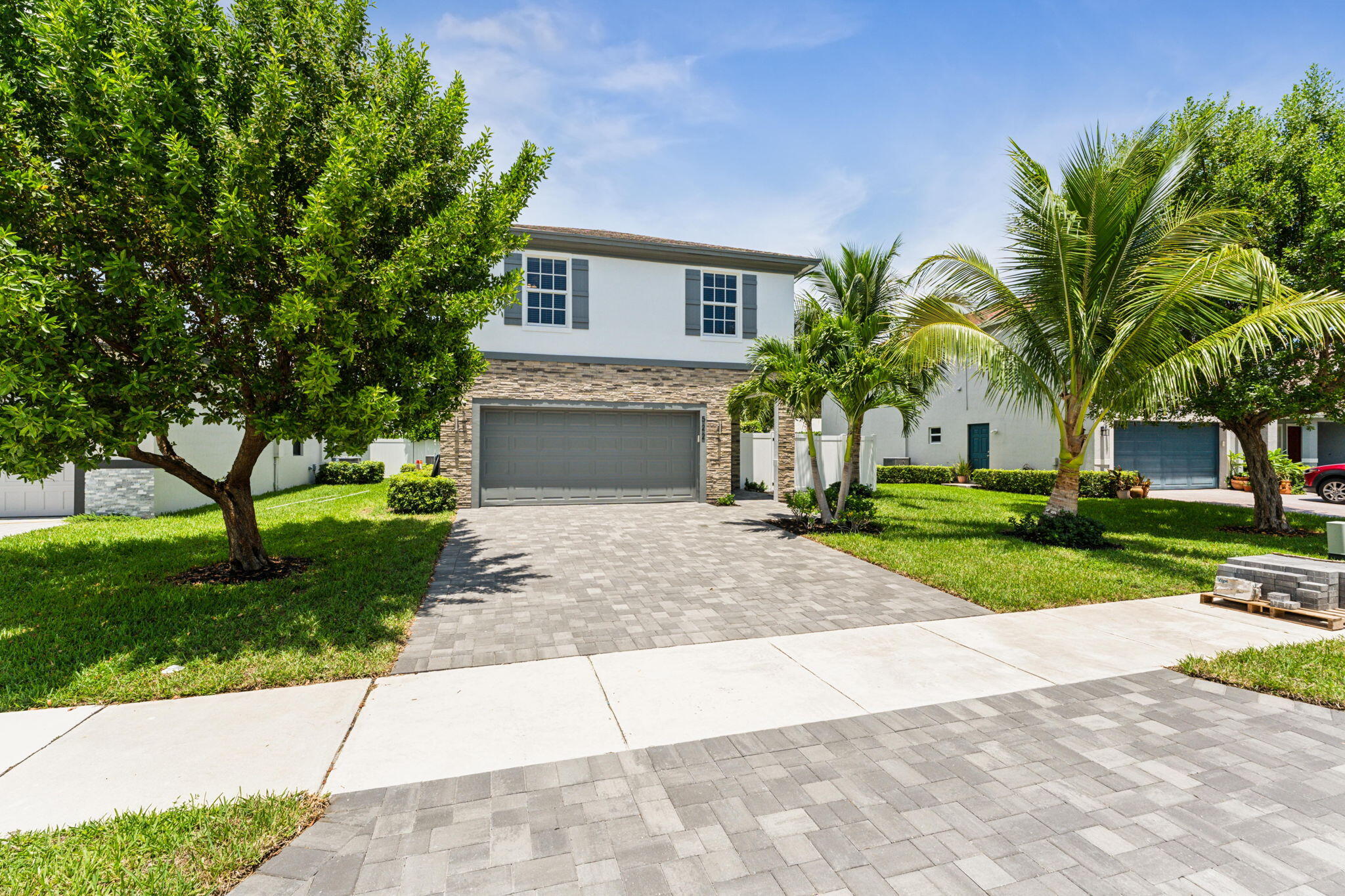 522 Lucky Lane