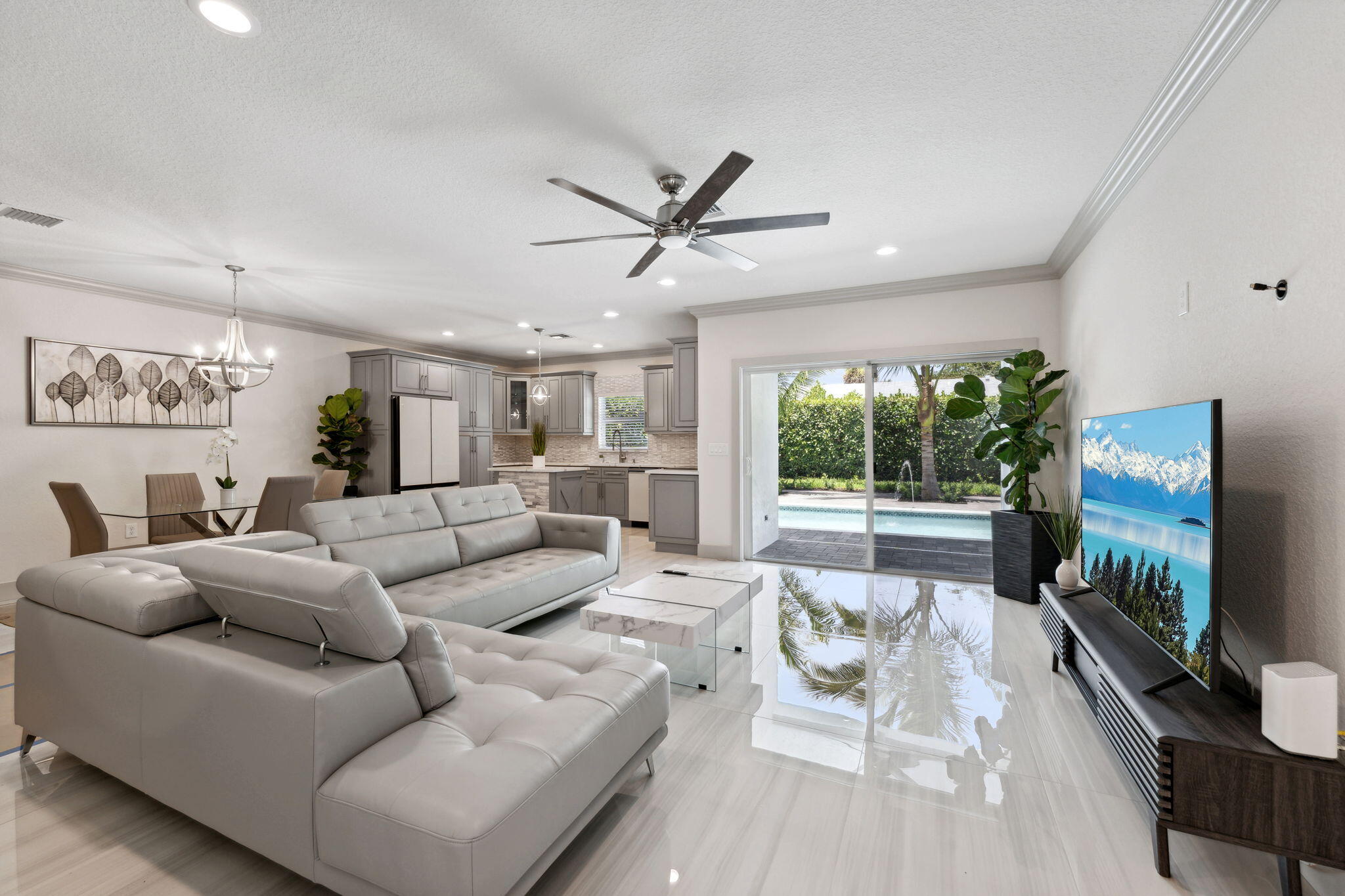 522 Lucky Lane