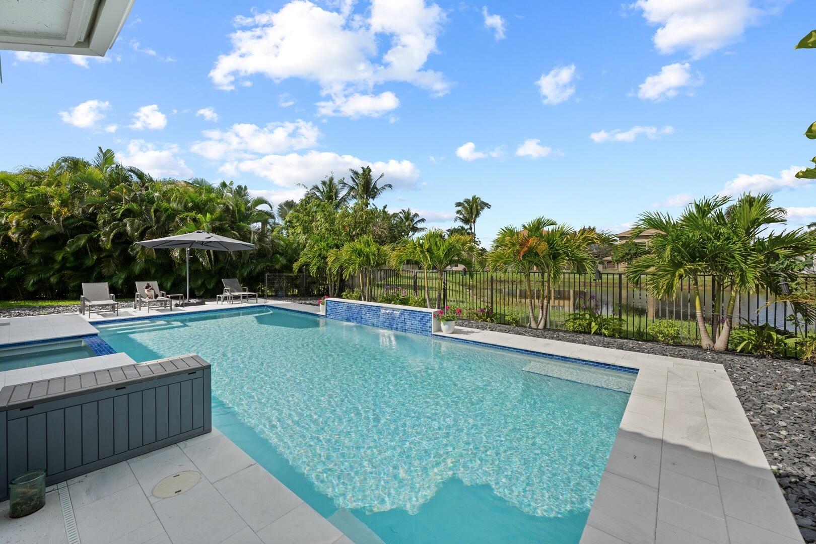 11912 Fox Hill Circle