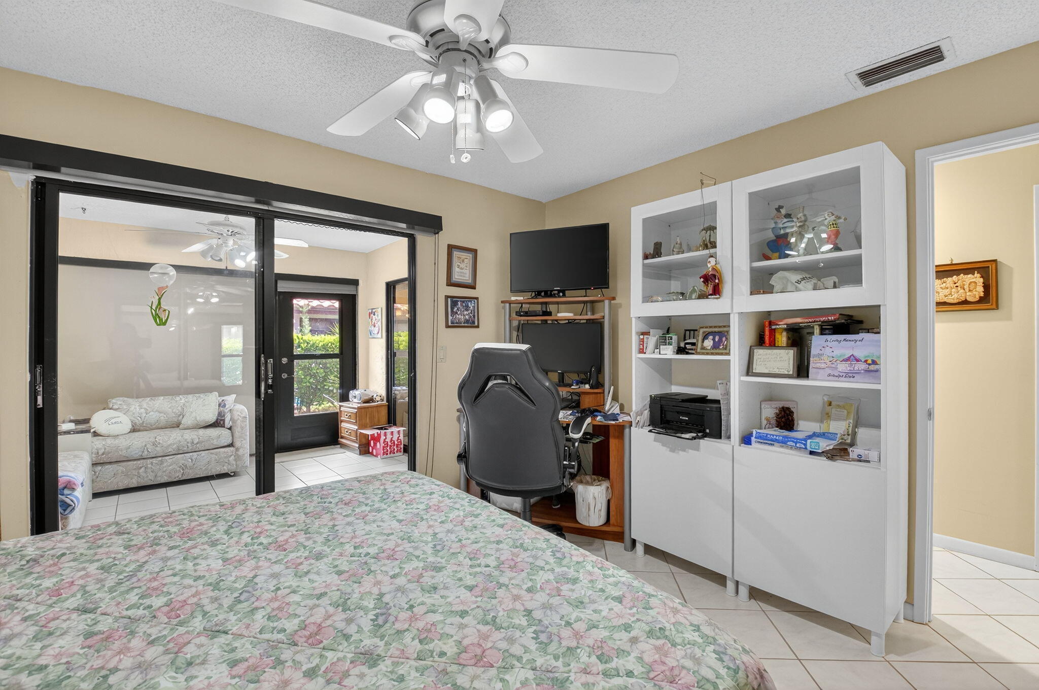 6234 Pointe Regal Circle