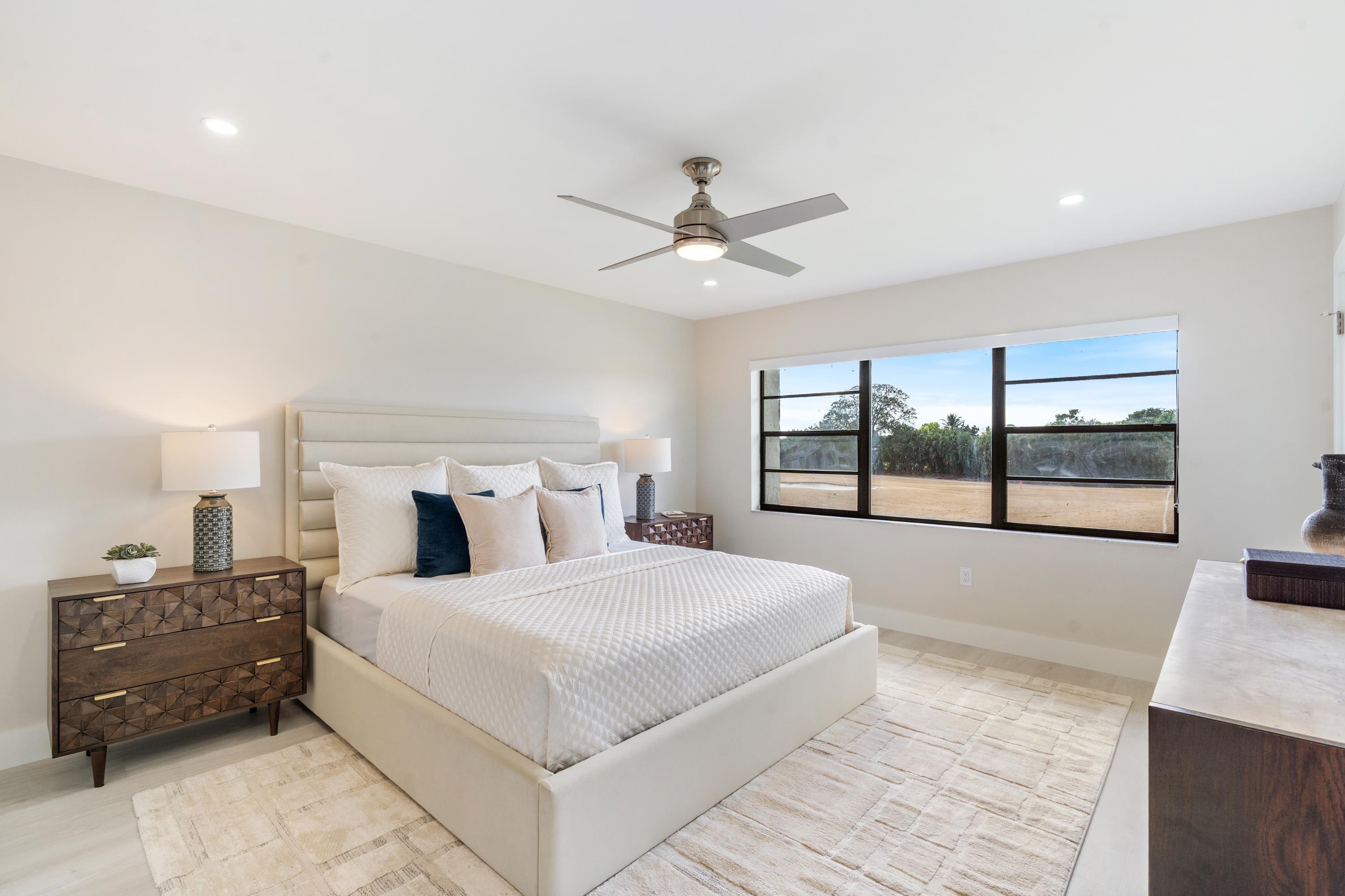 47 Stratford Lane W F