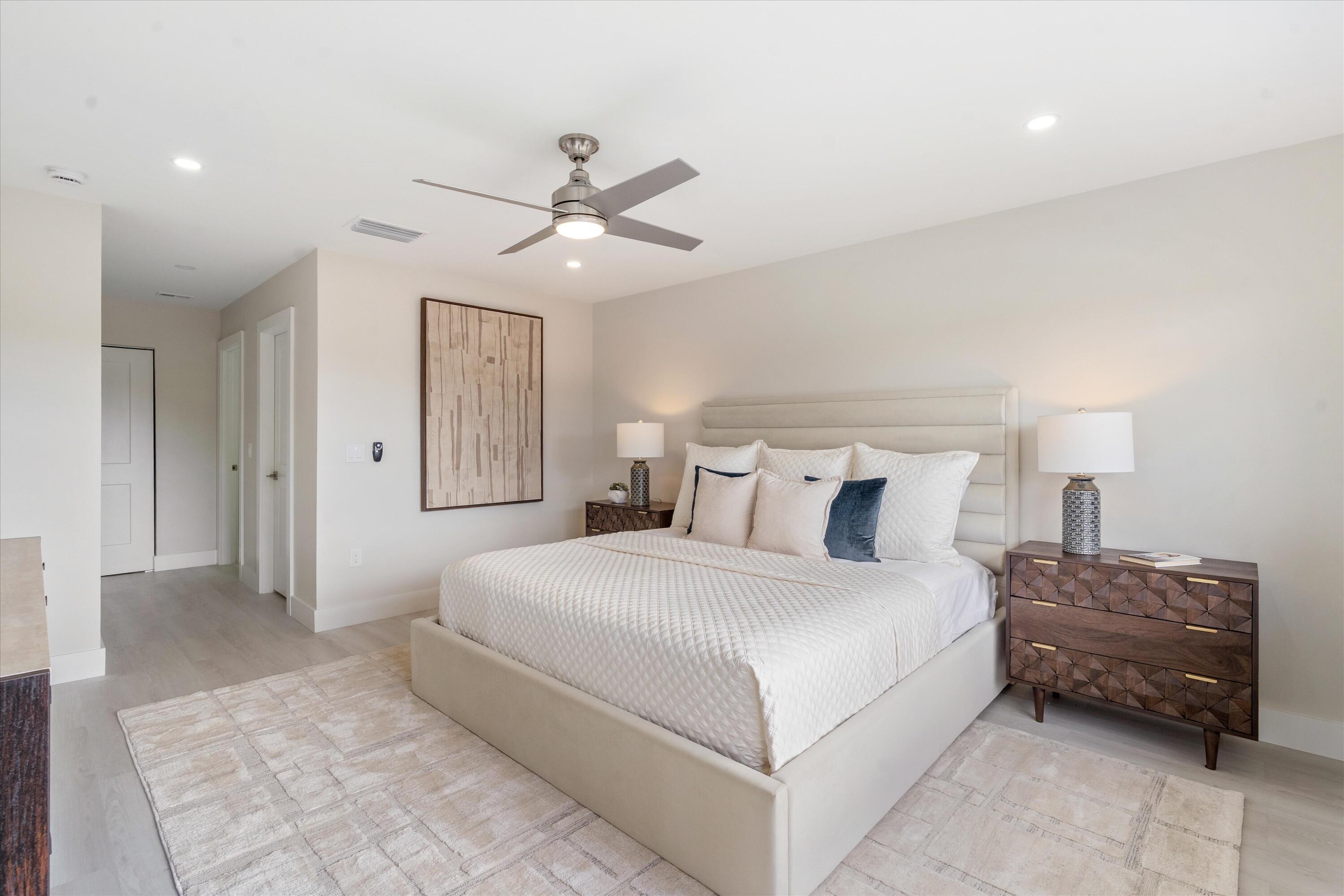 47 Stratford Lane W F