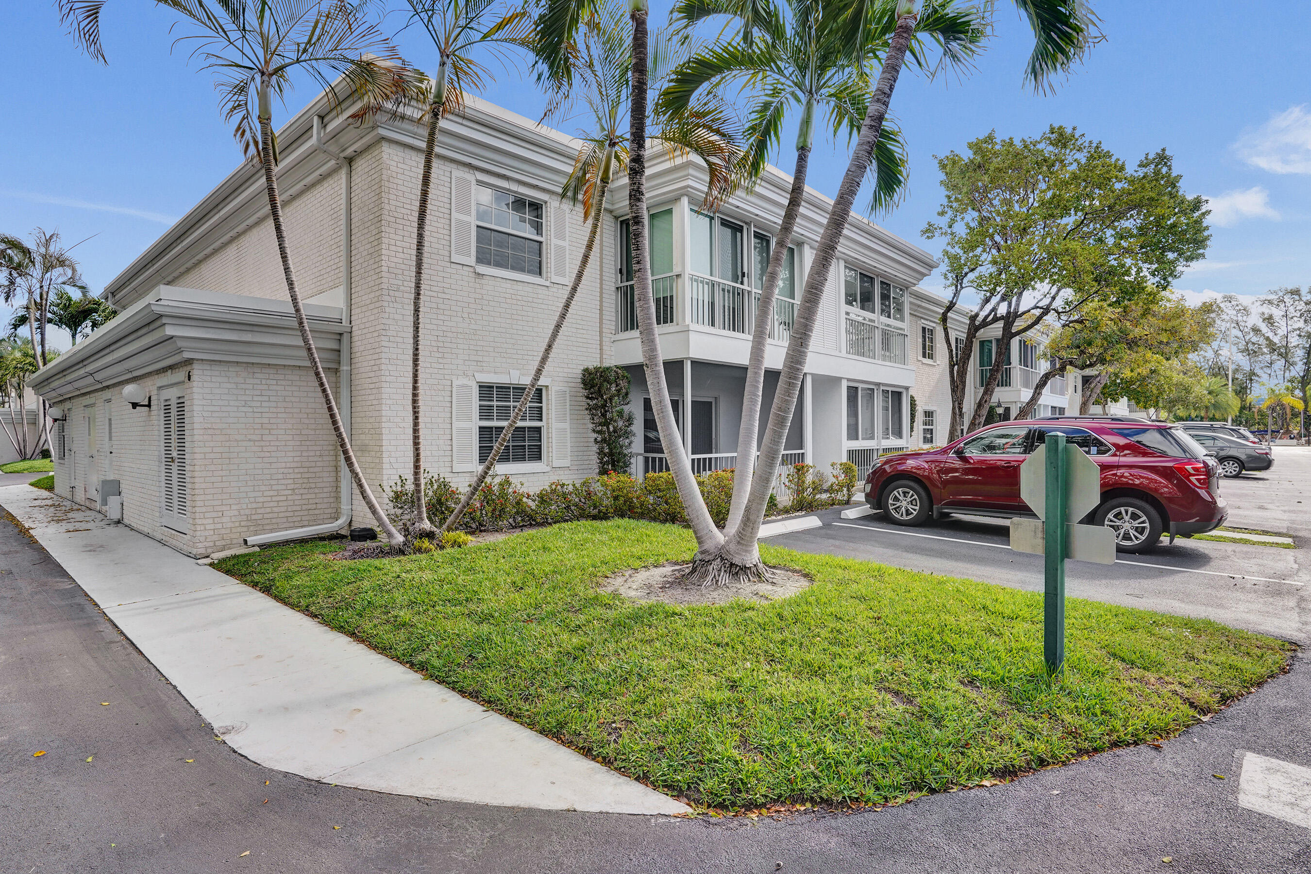 6289 Bay Club Drive