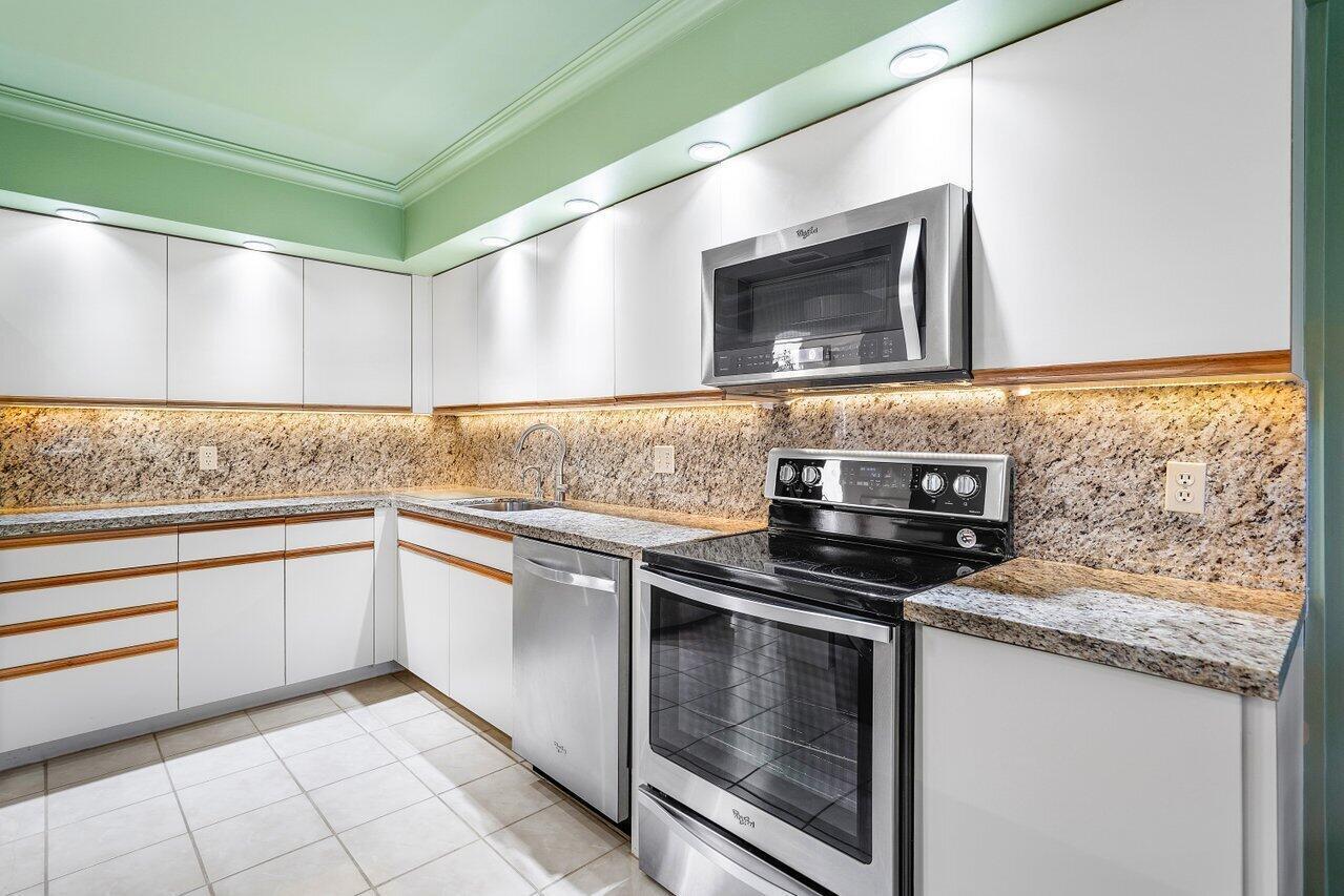 69 Eastgate Drive Unit D