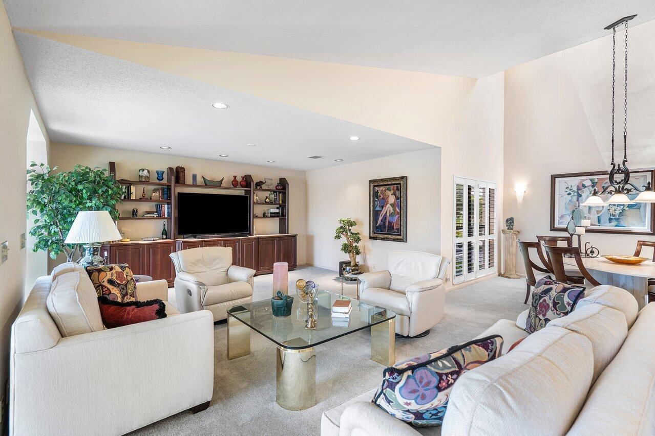 69 Eastgate Drive Unit D