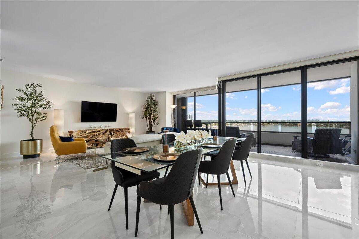 100 Lakeshore Drive 1154