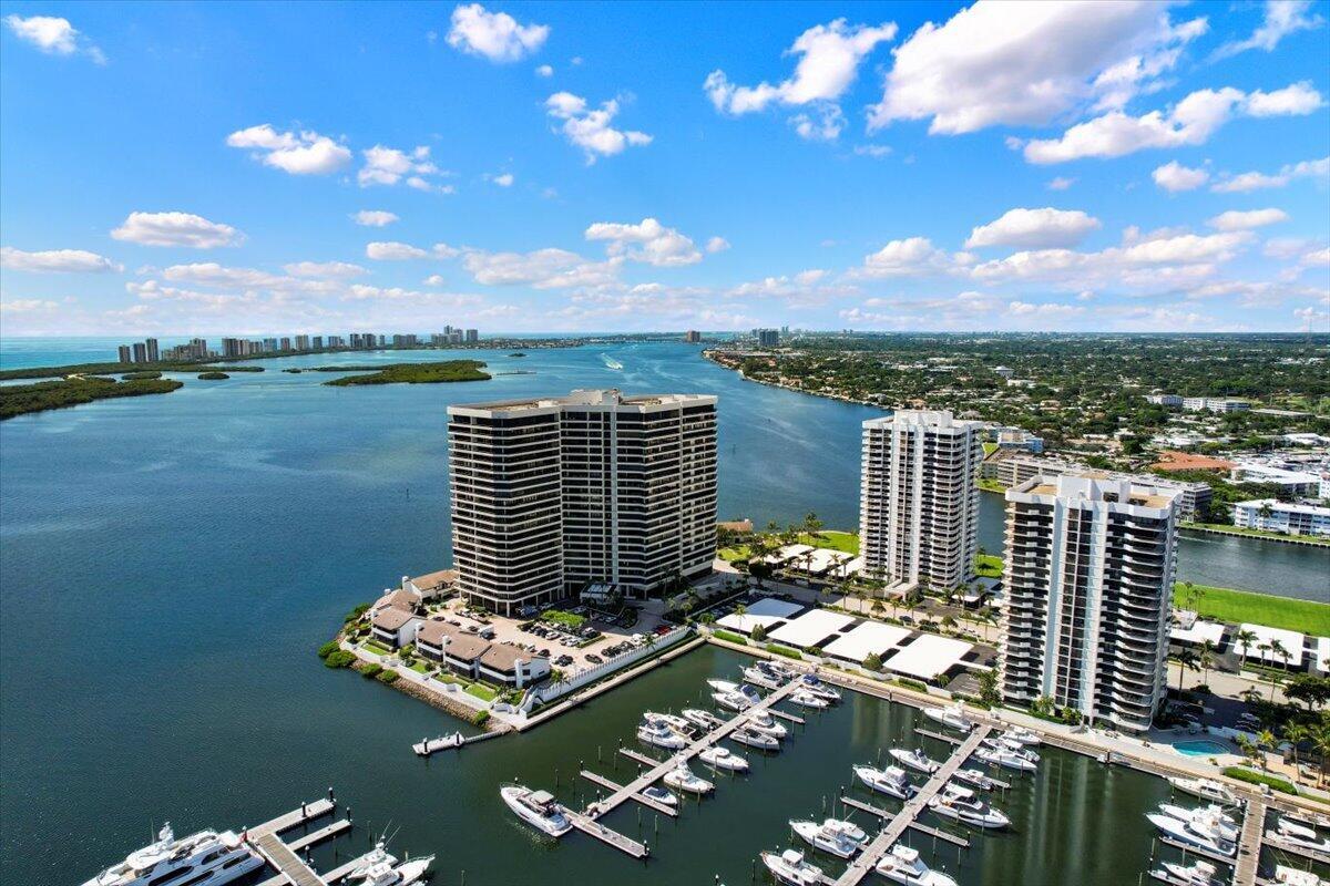 100 Lakeshore Drive 1154