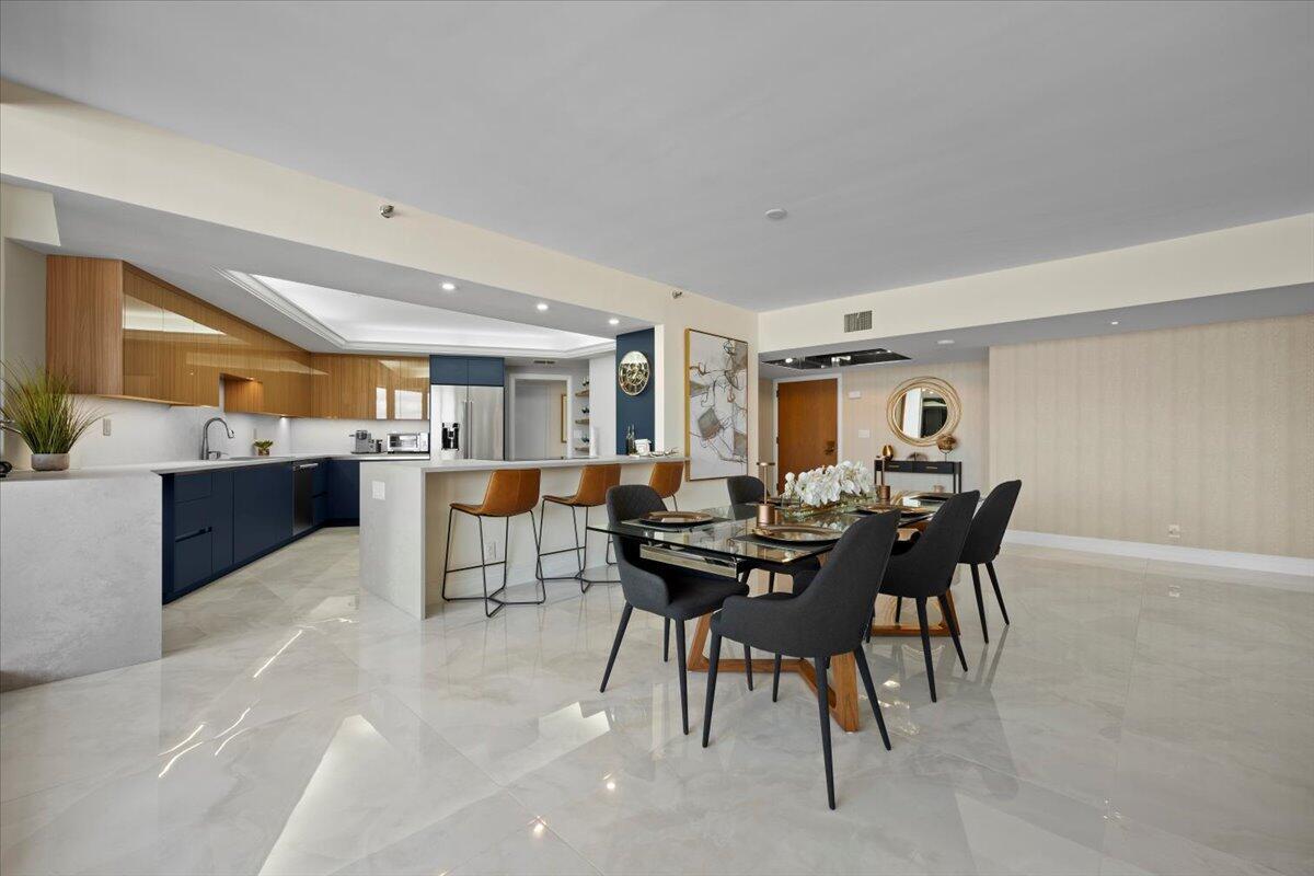 100 Lakeshore Drive 1154