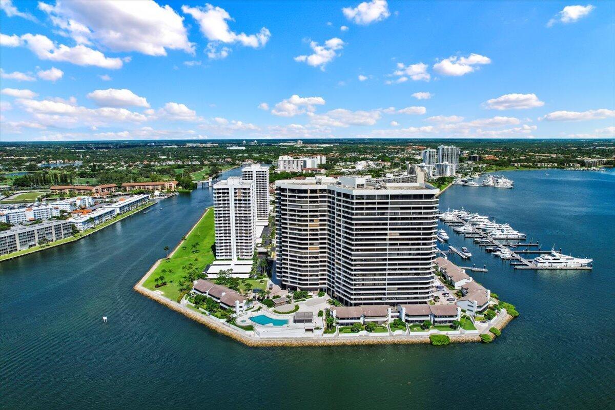 100 Lakeshore Drive 1154