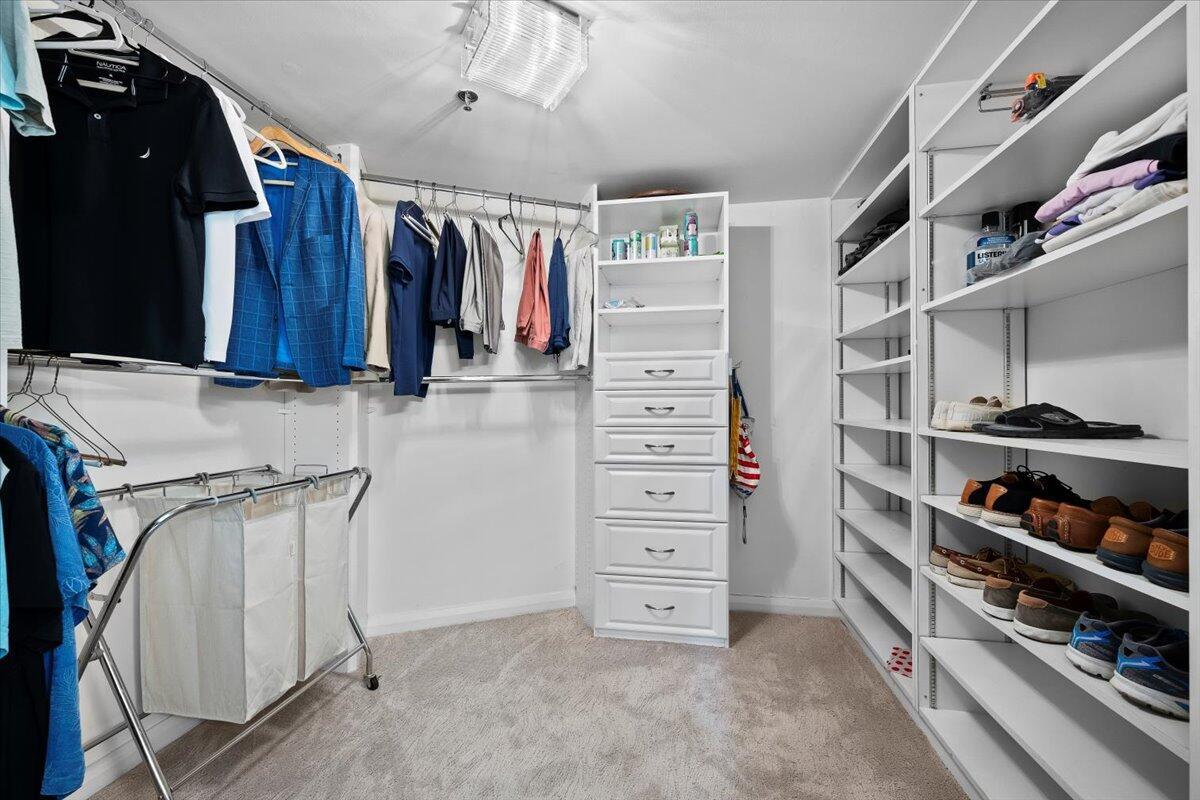 100 Lakeshore Drive 1154
