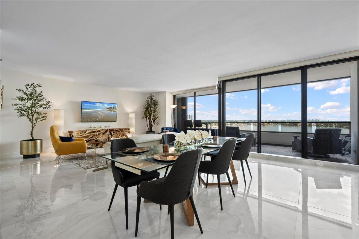 100 Lakeshore Drive 1154