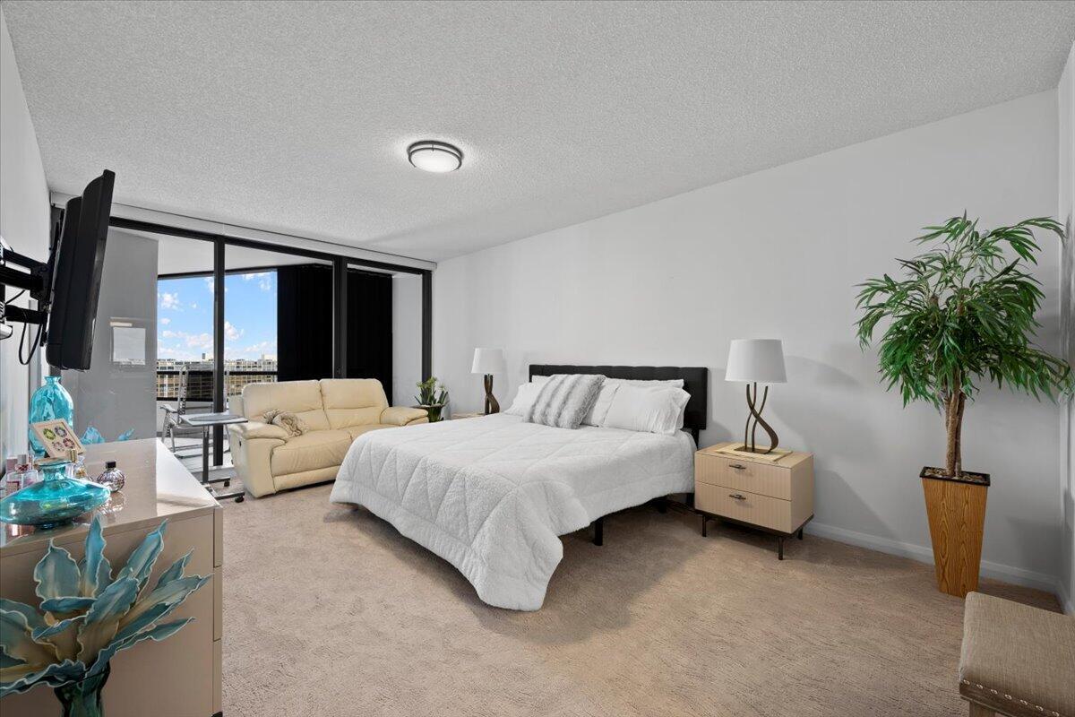 100 Lakeshore Drive 1154