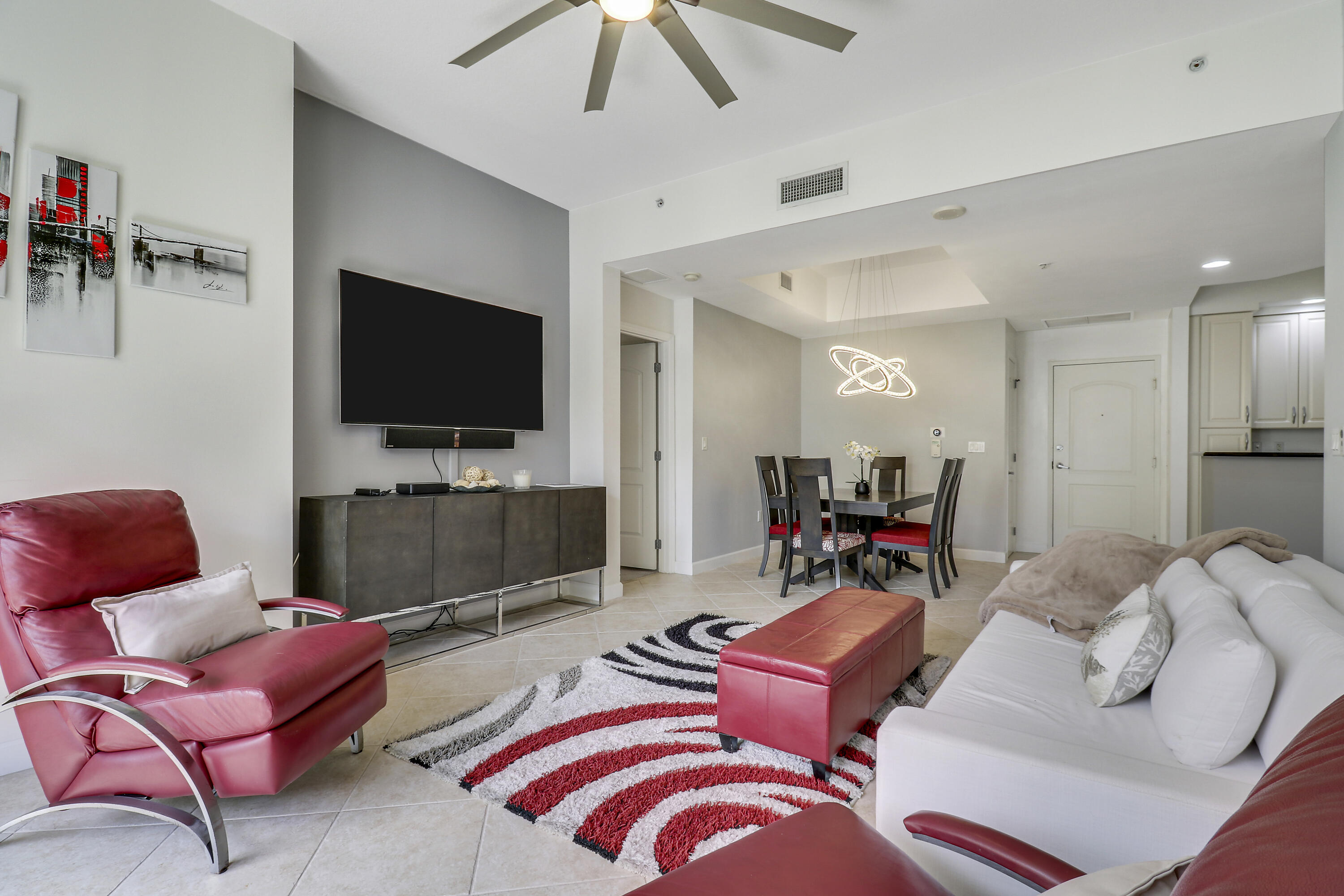 801 S Olive Avenue 1515