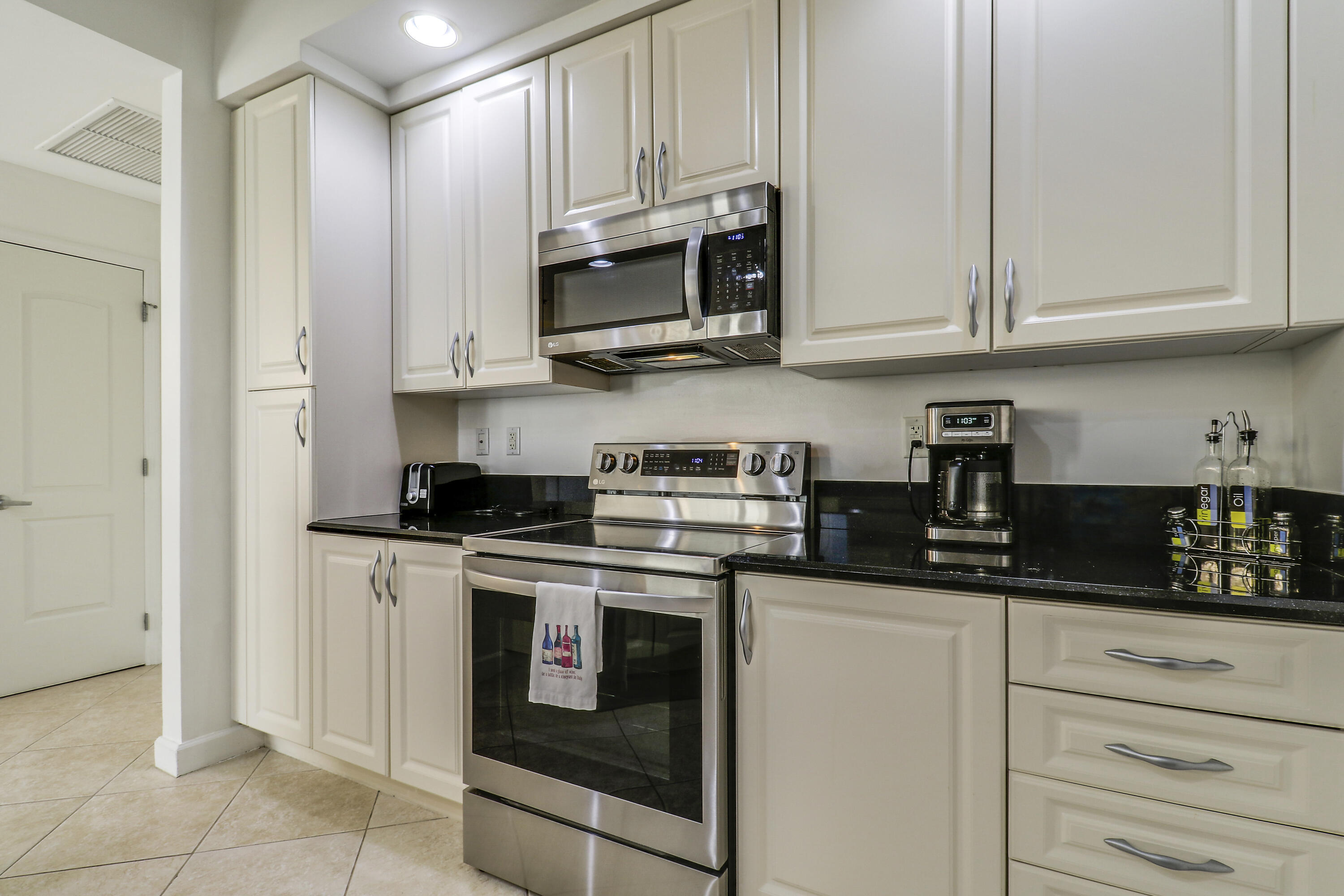 801 S Olive Avenue 1515