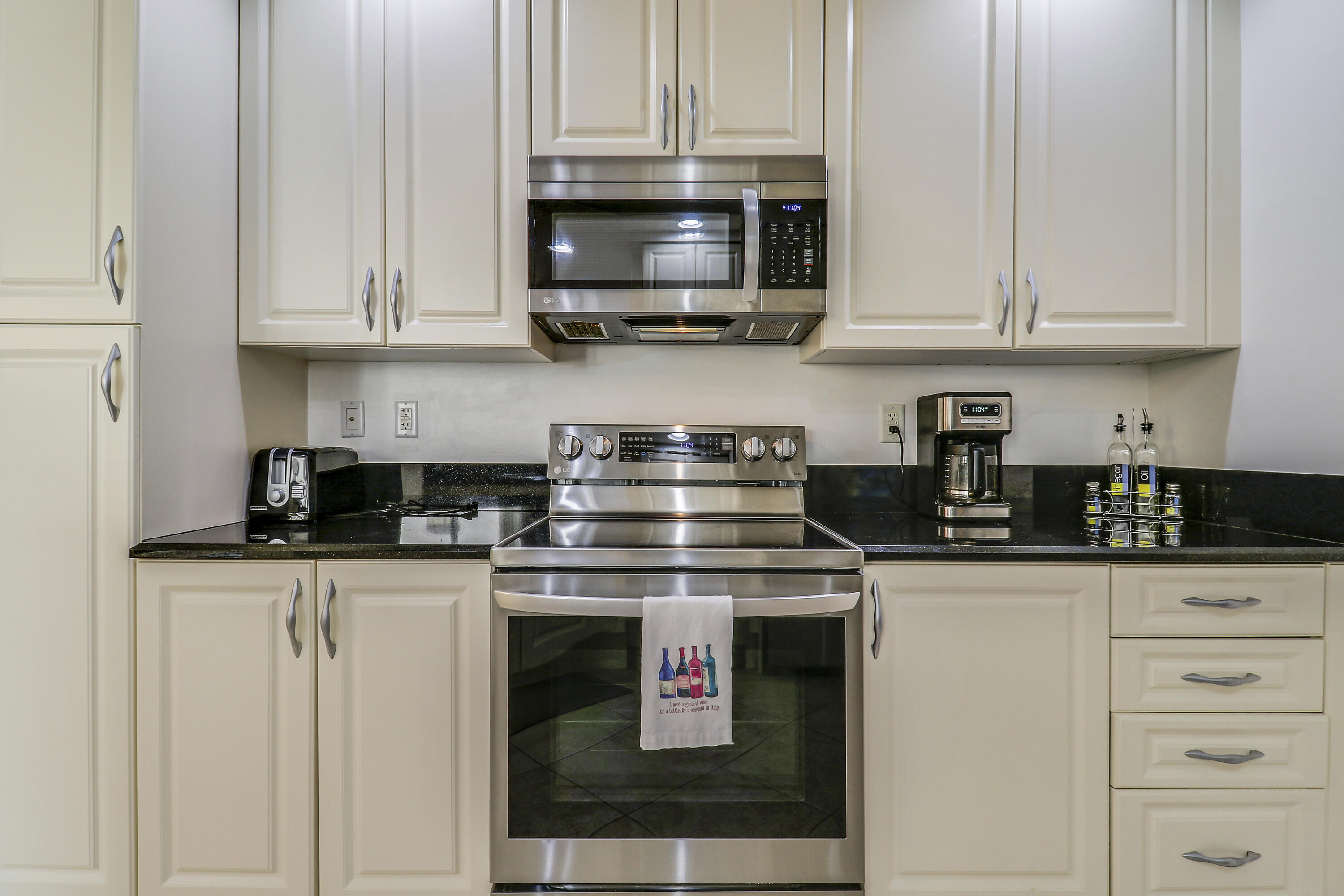 801 S Olive Avenue 1515