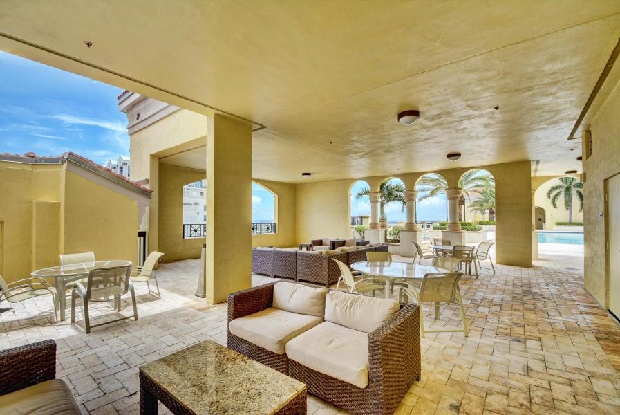 801 S Olive Avenue 1515