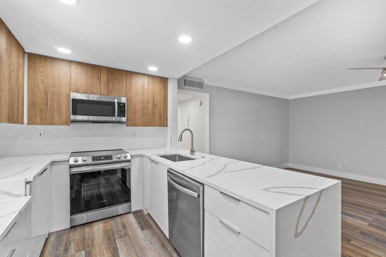 637 Normandy N 637
