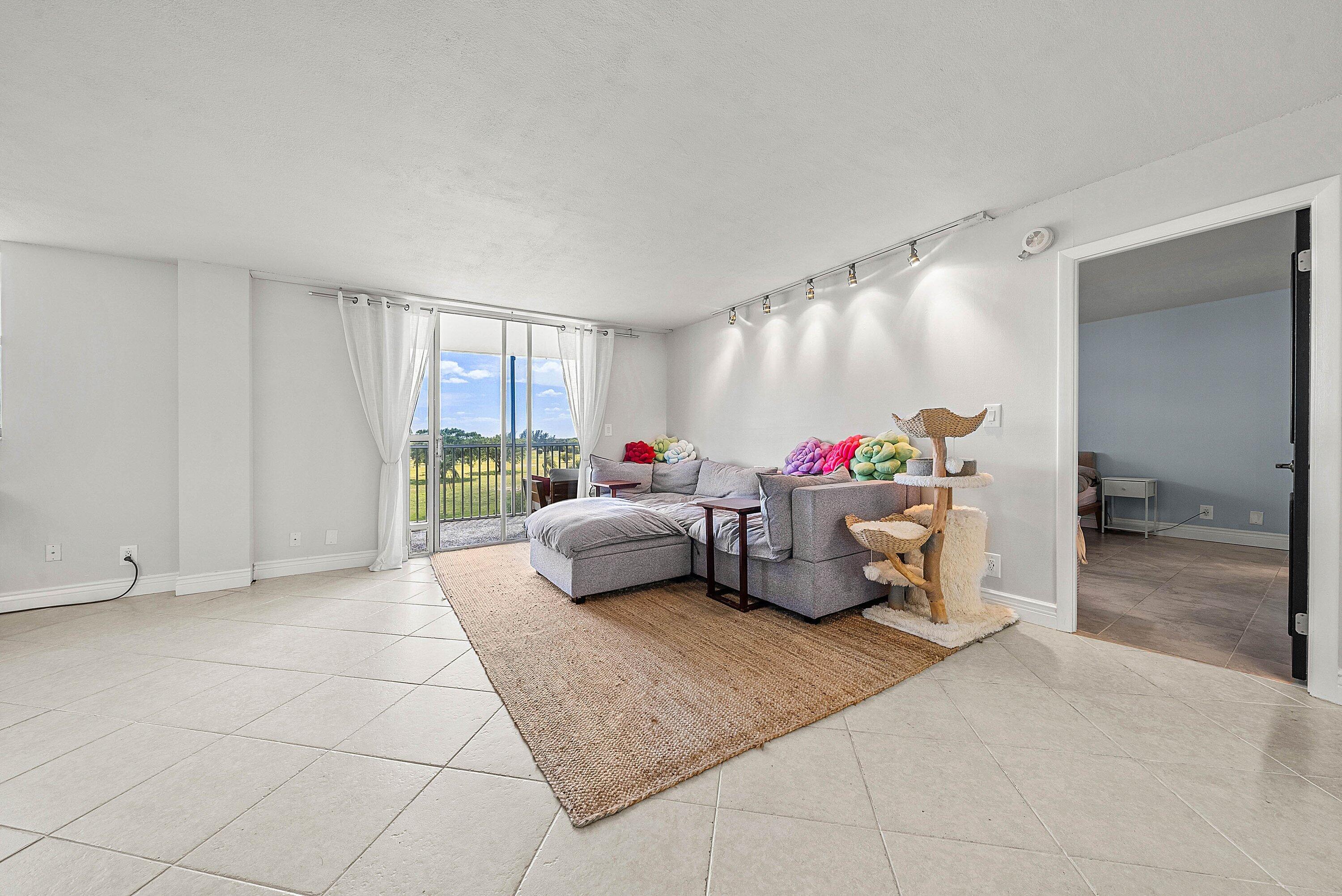 6699 NW 2nd Avenue 415