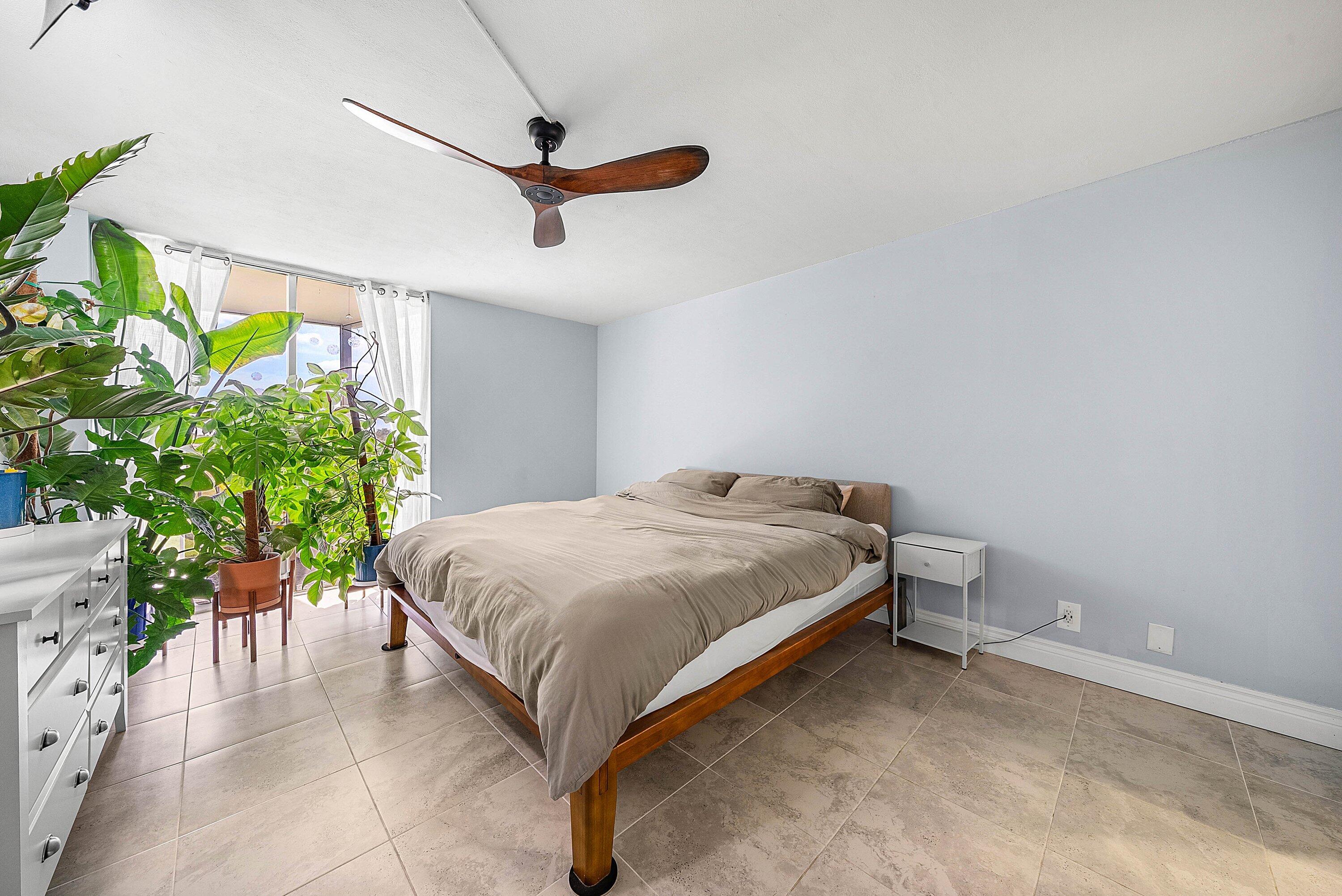 6699 NW 2nd Avenue 415